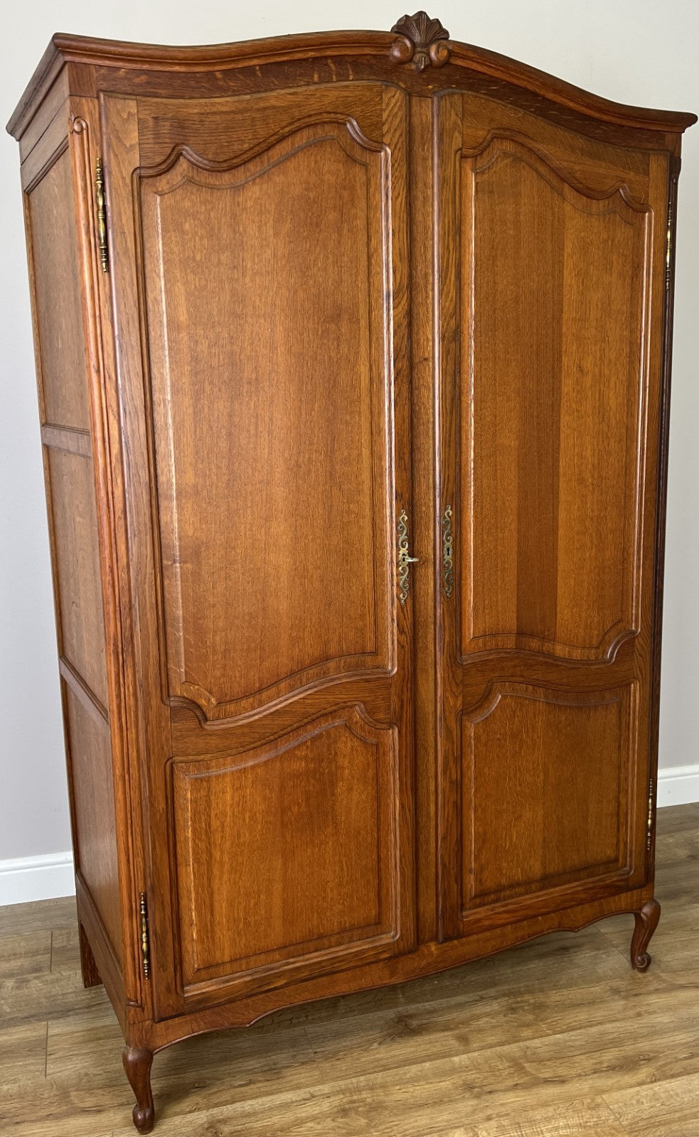 Wardrobe Vintage French Louis Style Oak Two Door Carved Armoire Cabinet LOT 61021