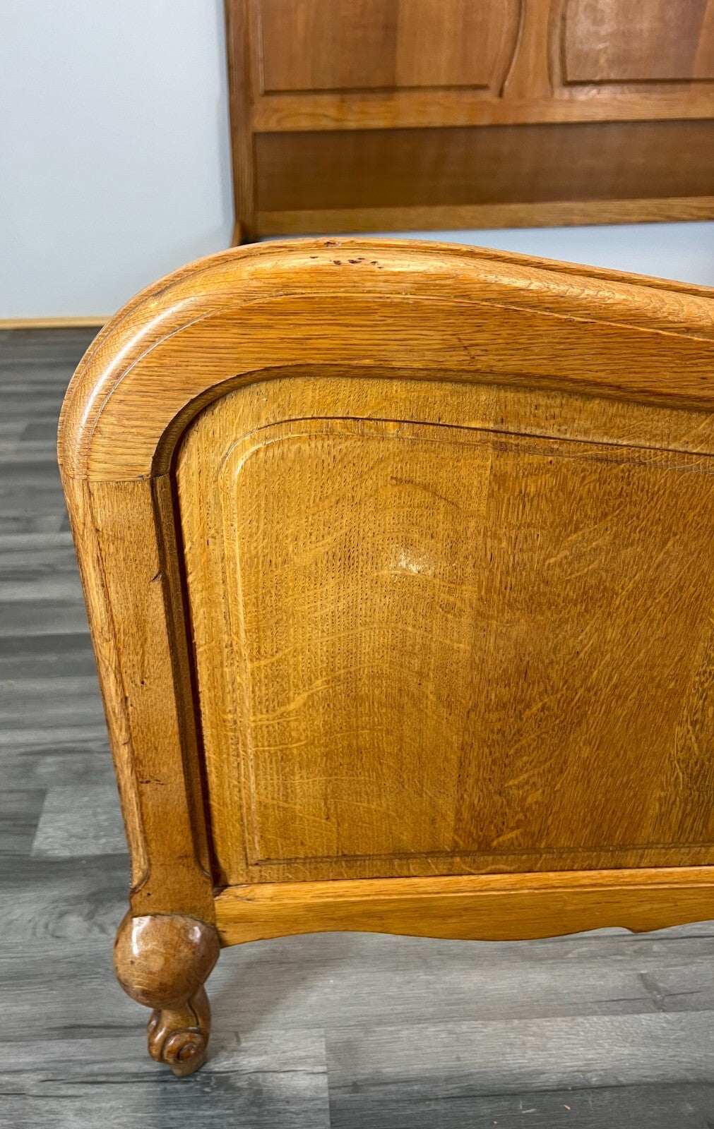 Bed Vintage French Louis XVI Oak Double Bed Frame Carved Headboard LOT 29642