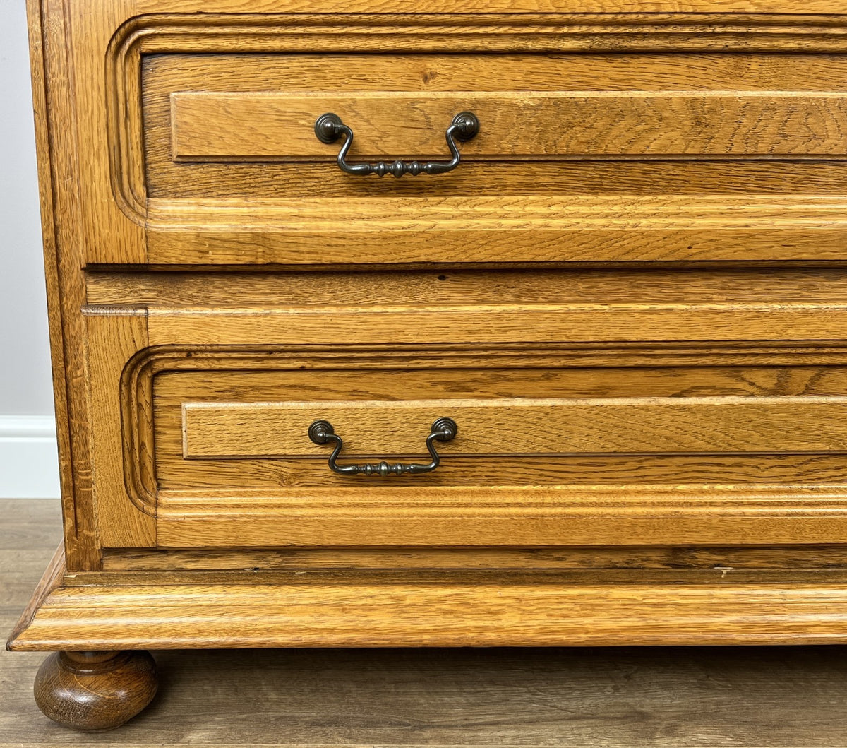 Chest of Drawers Vintage French Style 3 Drawers Carved Storage Cabinet LOT 62877