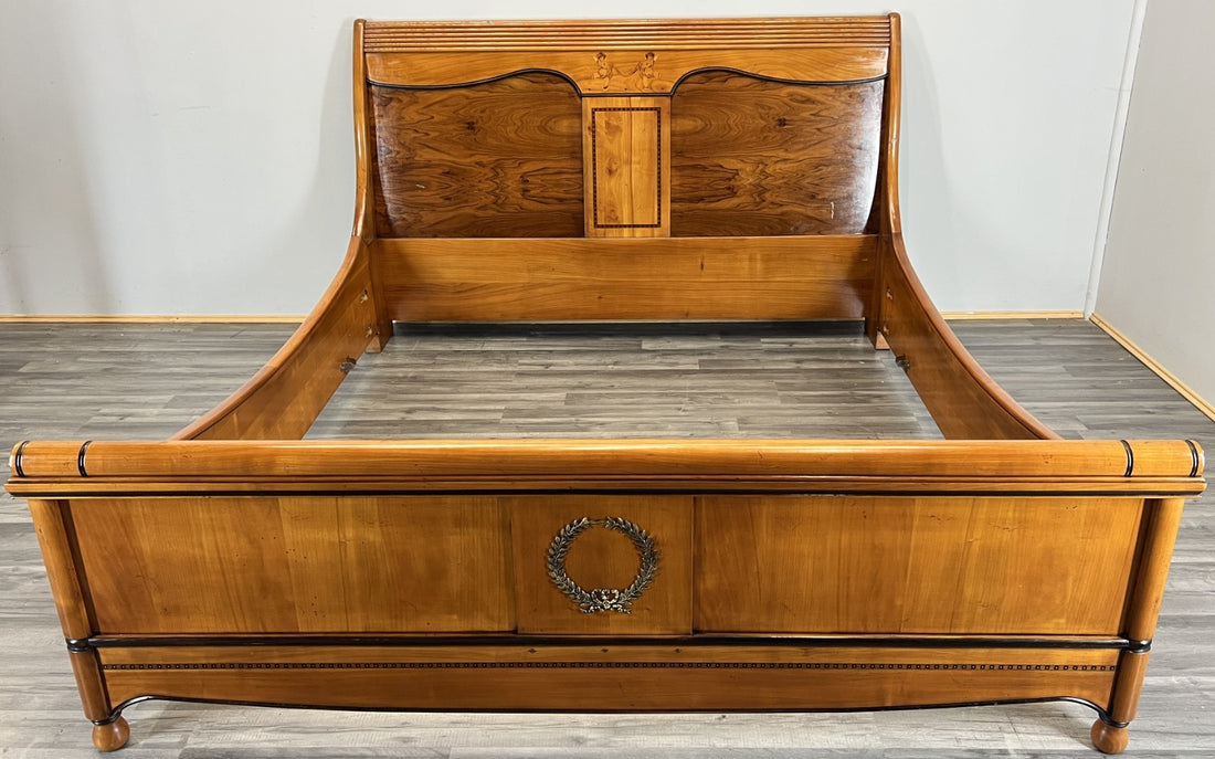 Bed Vintage French Ehalt Super King Size 180cm x 200cm Walnut Bed Frame LOT 46110