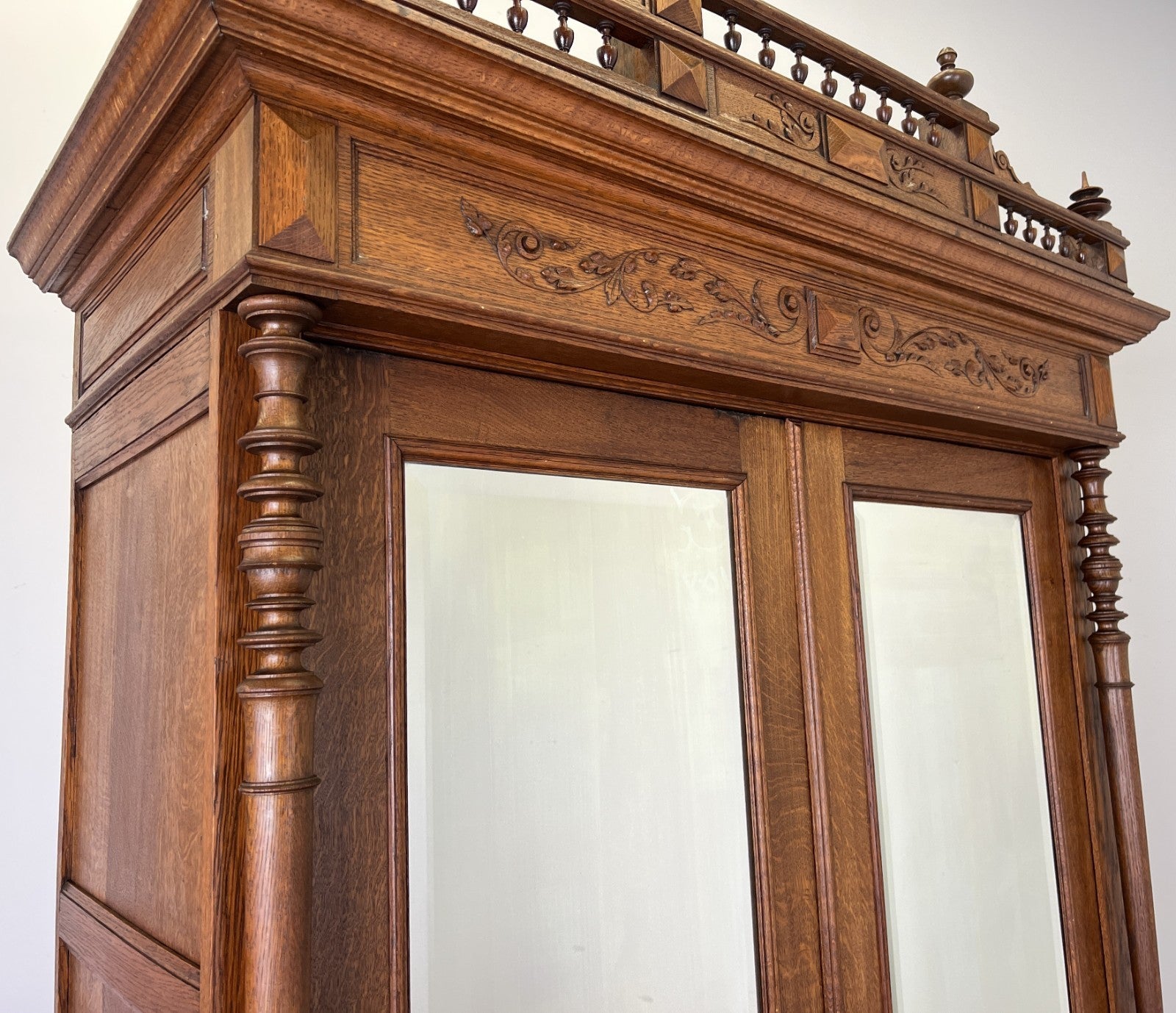 Wardrobe Antique French Oak Two Door Mirrored Carved Armoire Cabinet LOT 615313
