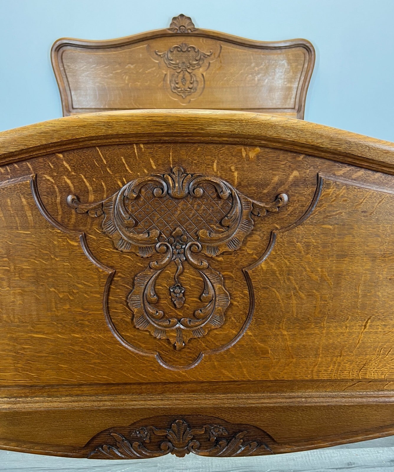 Louis XV Style Vintage French oak Double Bed (LOT 2512)4