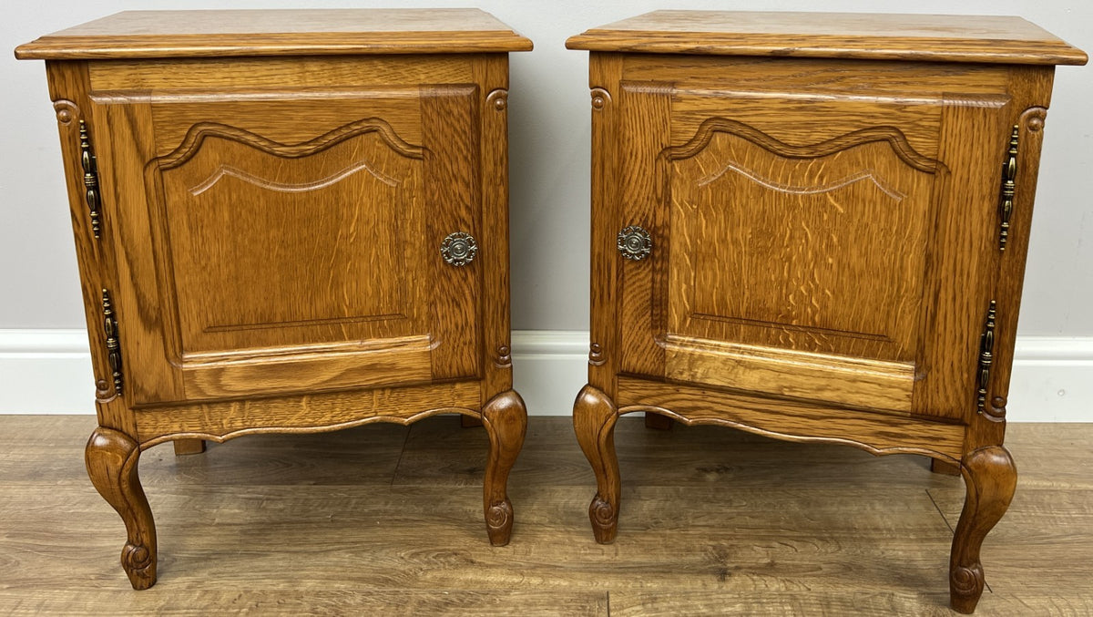 Pair of Bedside Tables Vintage French Louis Oak Nightstands Cabinets LOT 62951