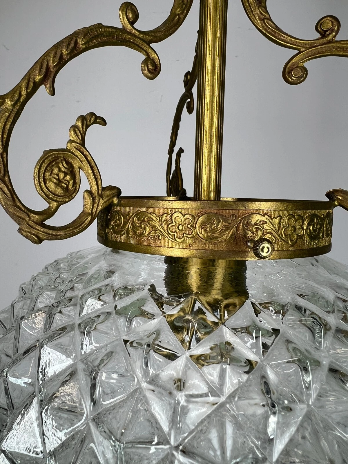Ceiling Lamp Vintage Style Brass and Pressed Crystal Pendant Chandelier LOT 52536