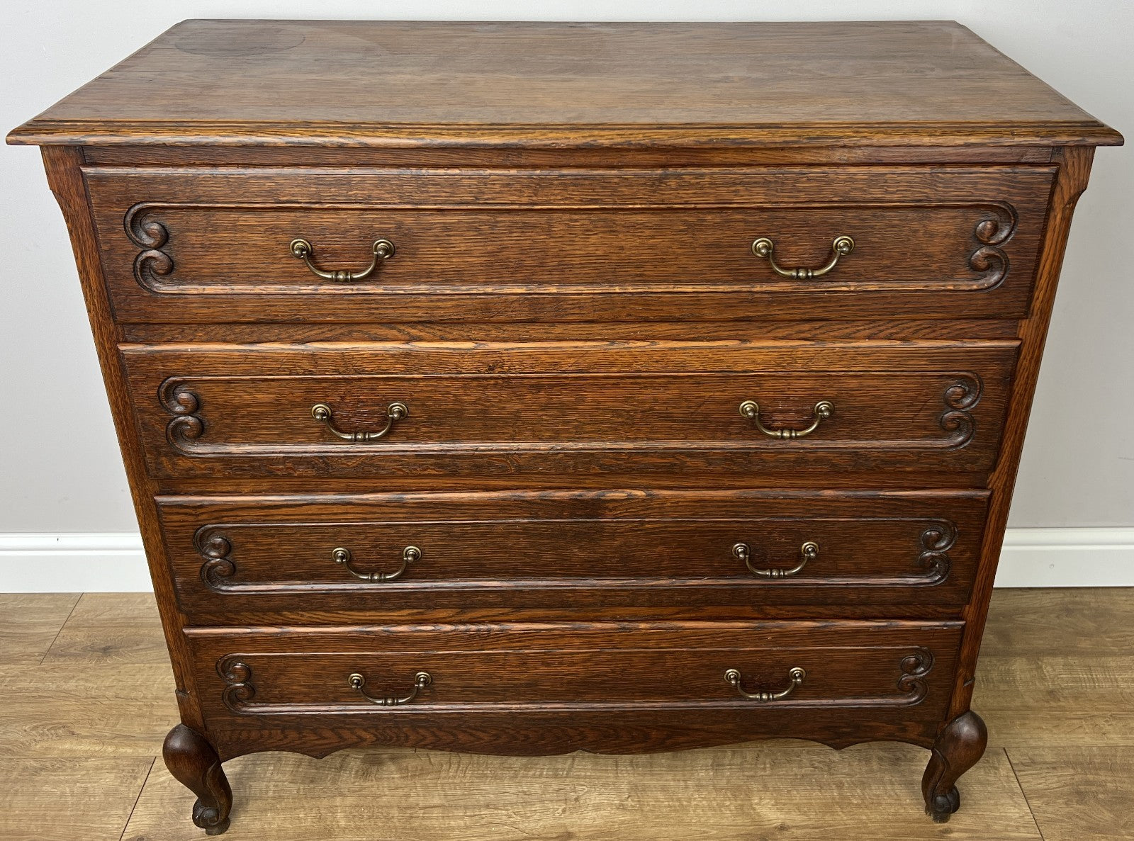 Chest of Drawers Vintage French Louis Oak 4 Drawers Carved Cabinet LOT 62690