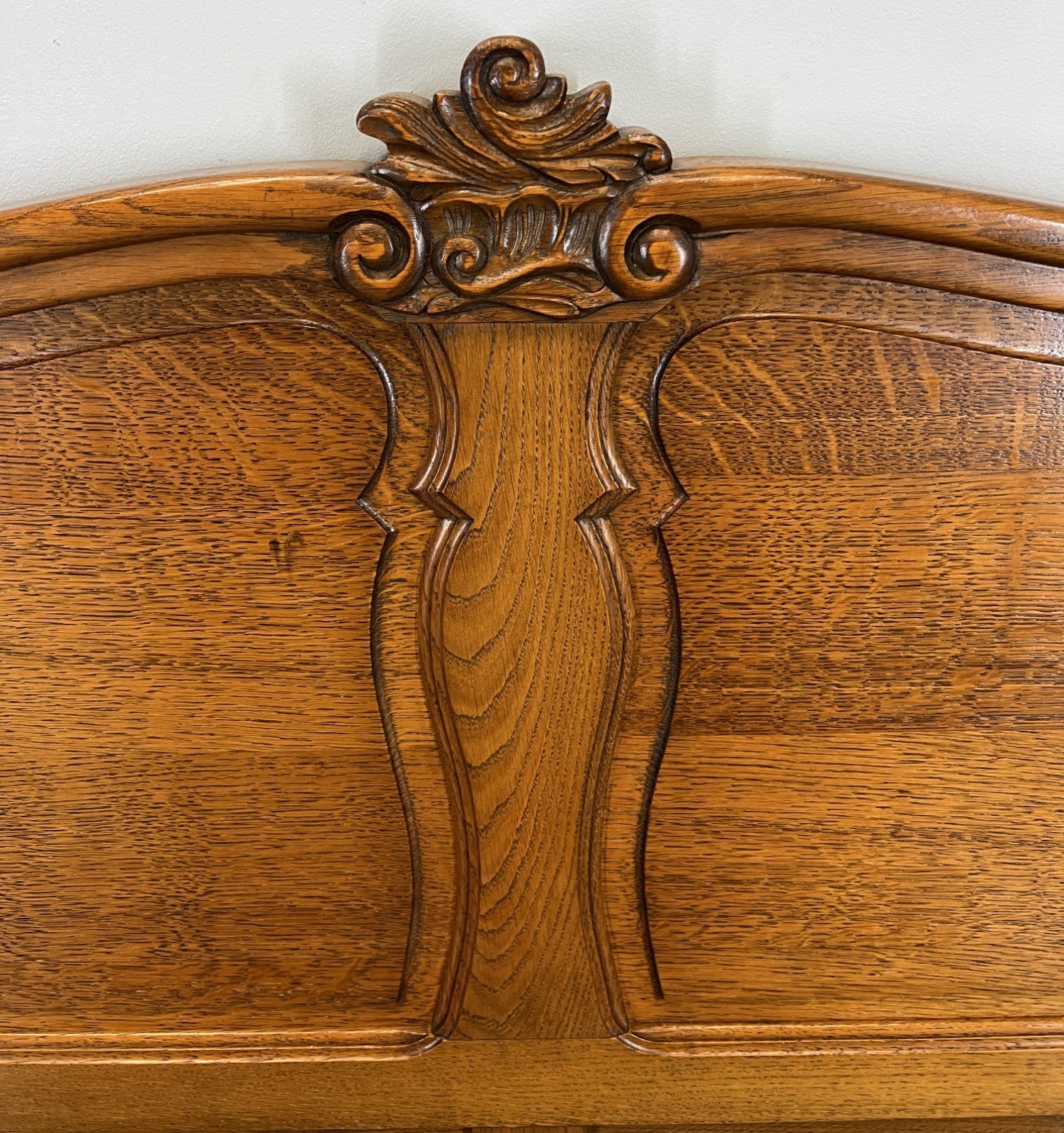 Bed Vintage French Louis XVI Double Bed Frame Oak Carved Headboard LOT 45997