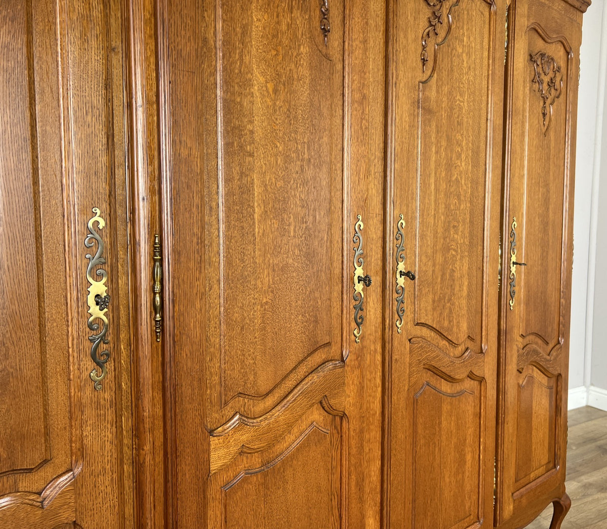 Wardrobe Vintage French Louis XVI Style Oak Four Door Carved Armoire LOT 6503