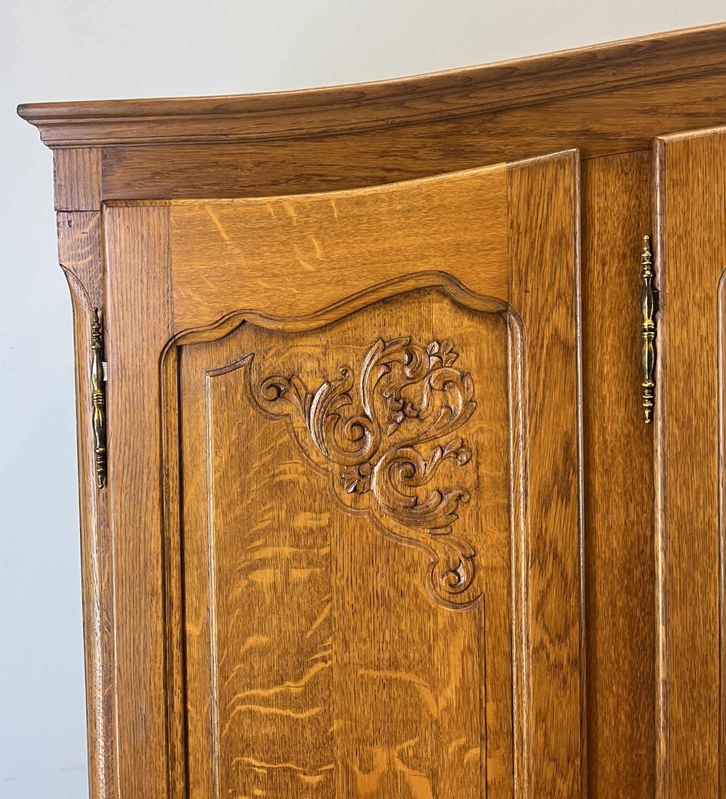 Wardrobe Vintage French Louis XVI Style Oak Four Door Armoire LOT 48142