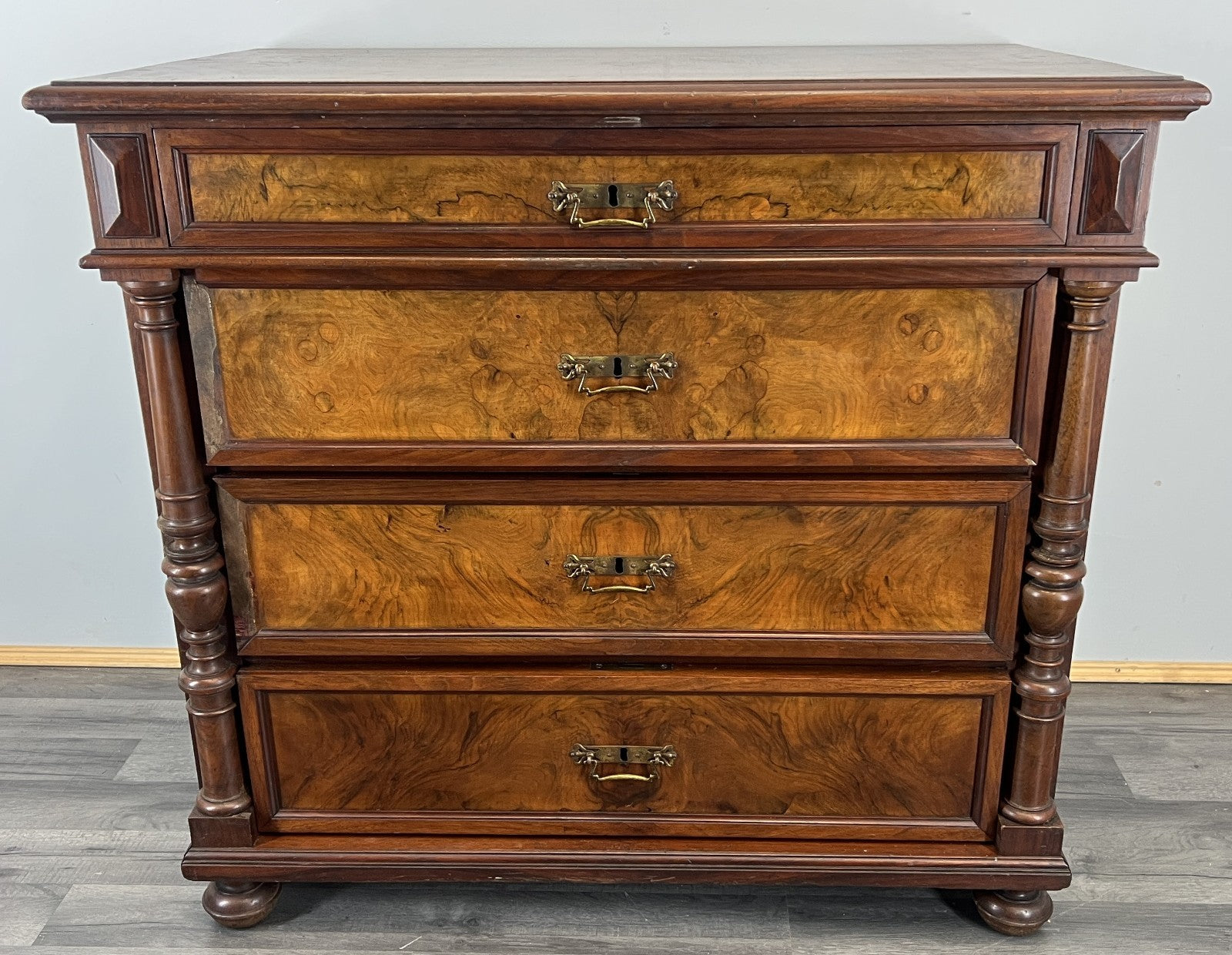 Chest of Drawers Antique French Burr Style 4 Drawers Carved Cabinet LOT 44973