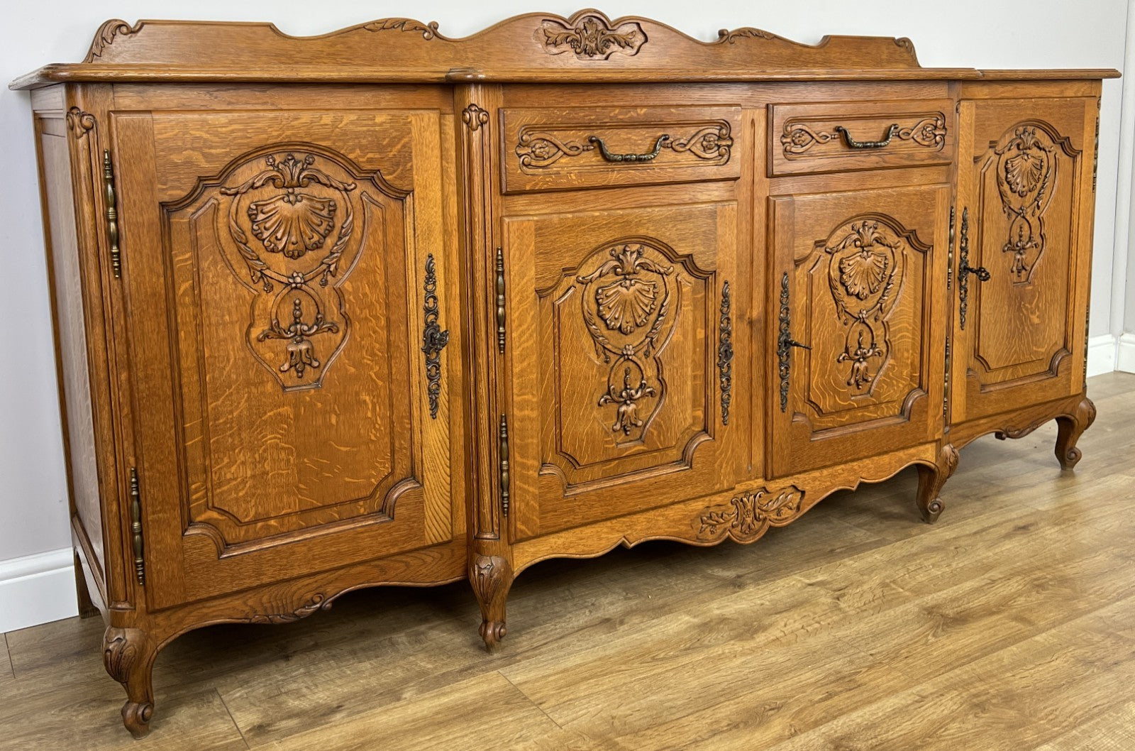 Sideboard Vintage French Louis Style Oak 4 Door Cupboard Carved Cabinet LOT 63613