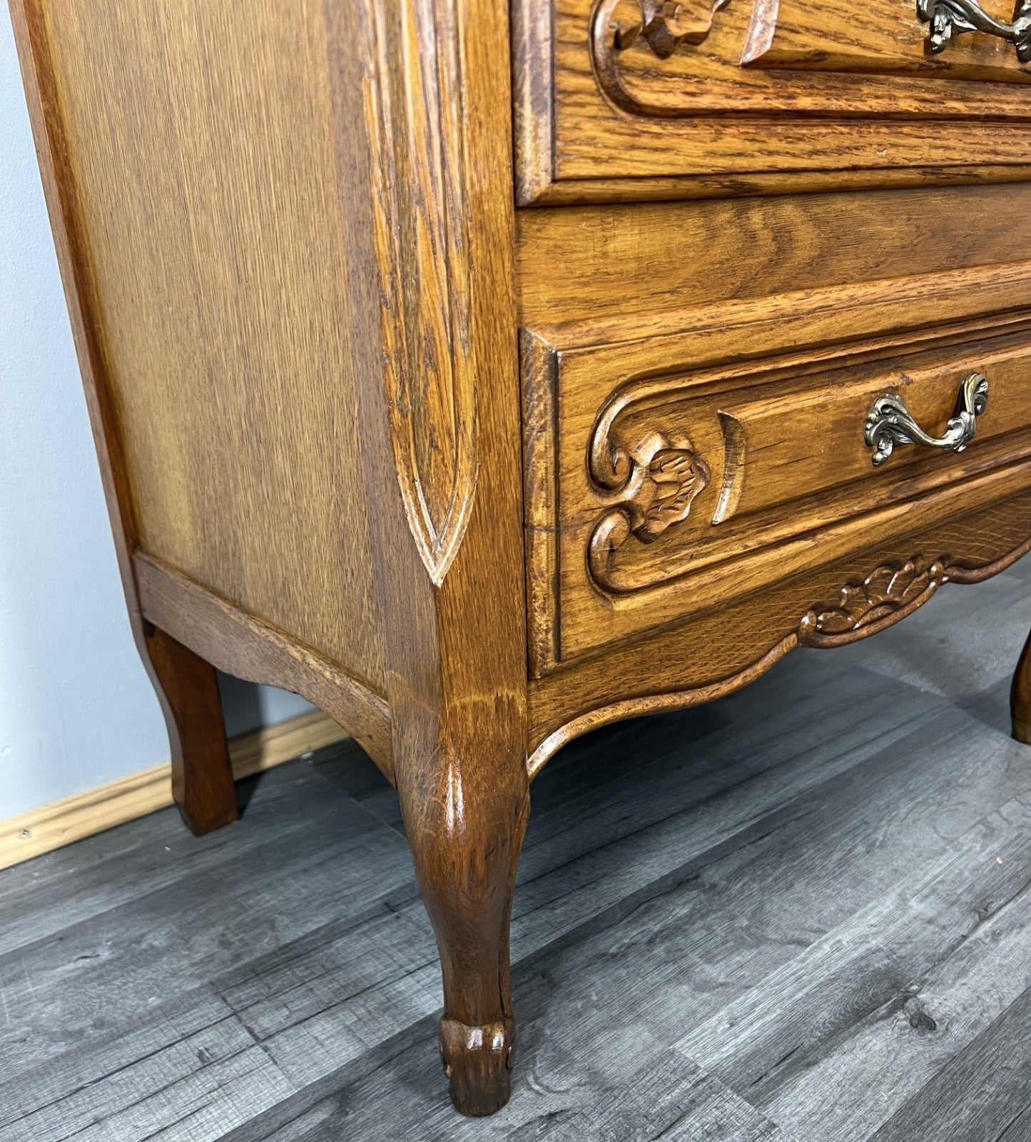 Chest of Drawers Vintage French Louis Oak 4 Drawers Carved Cabinet LOT 44666