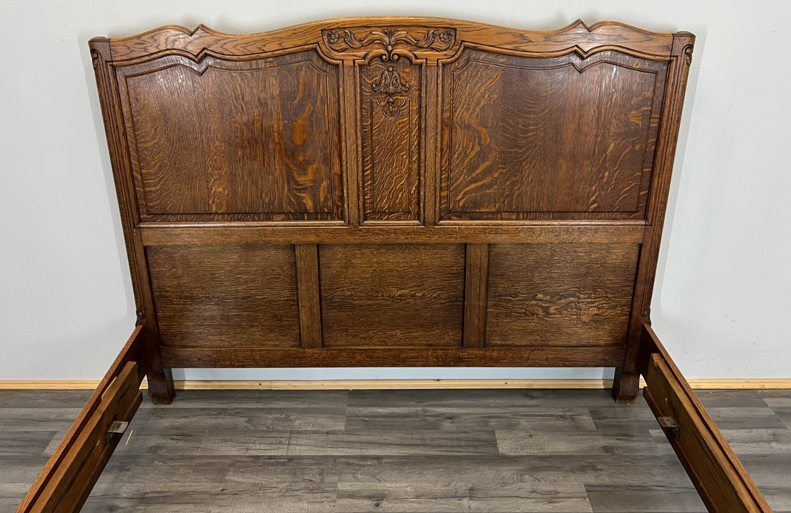 Bed Vintage French Louis XVI Double Bed Frame Oak Carved Headboard LOT 46346