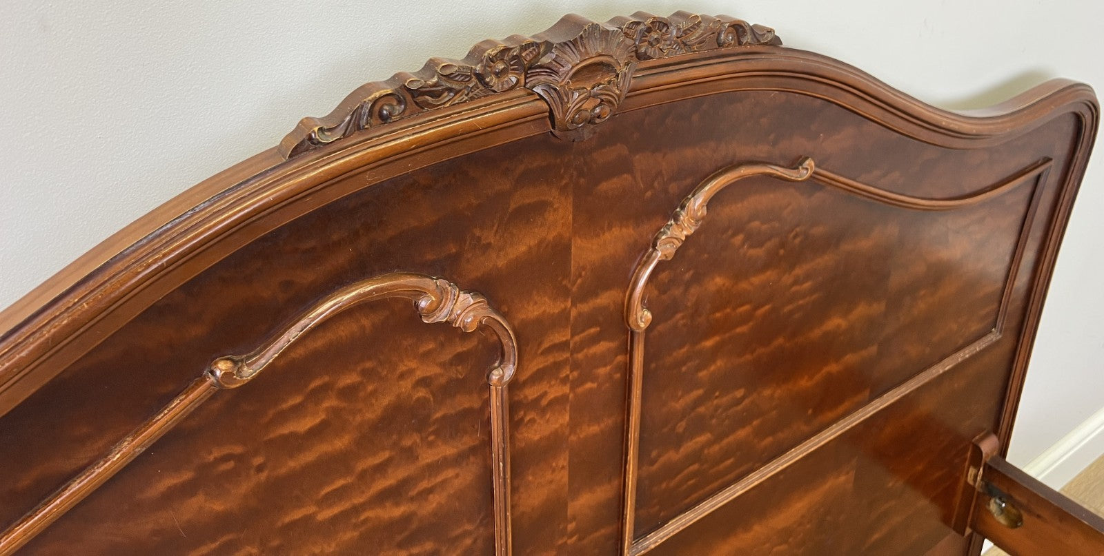 Bed Vintage French Louis XVI King Size Bed Frame Carved Headboard LOT 640314