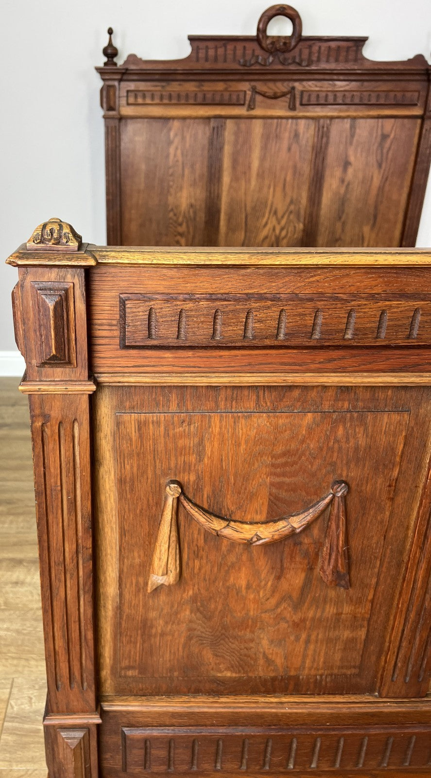 Bed Antique French Style Oak Double Bed Frame Carved Headboard LOT 60945