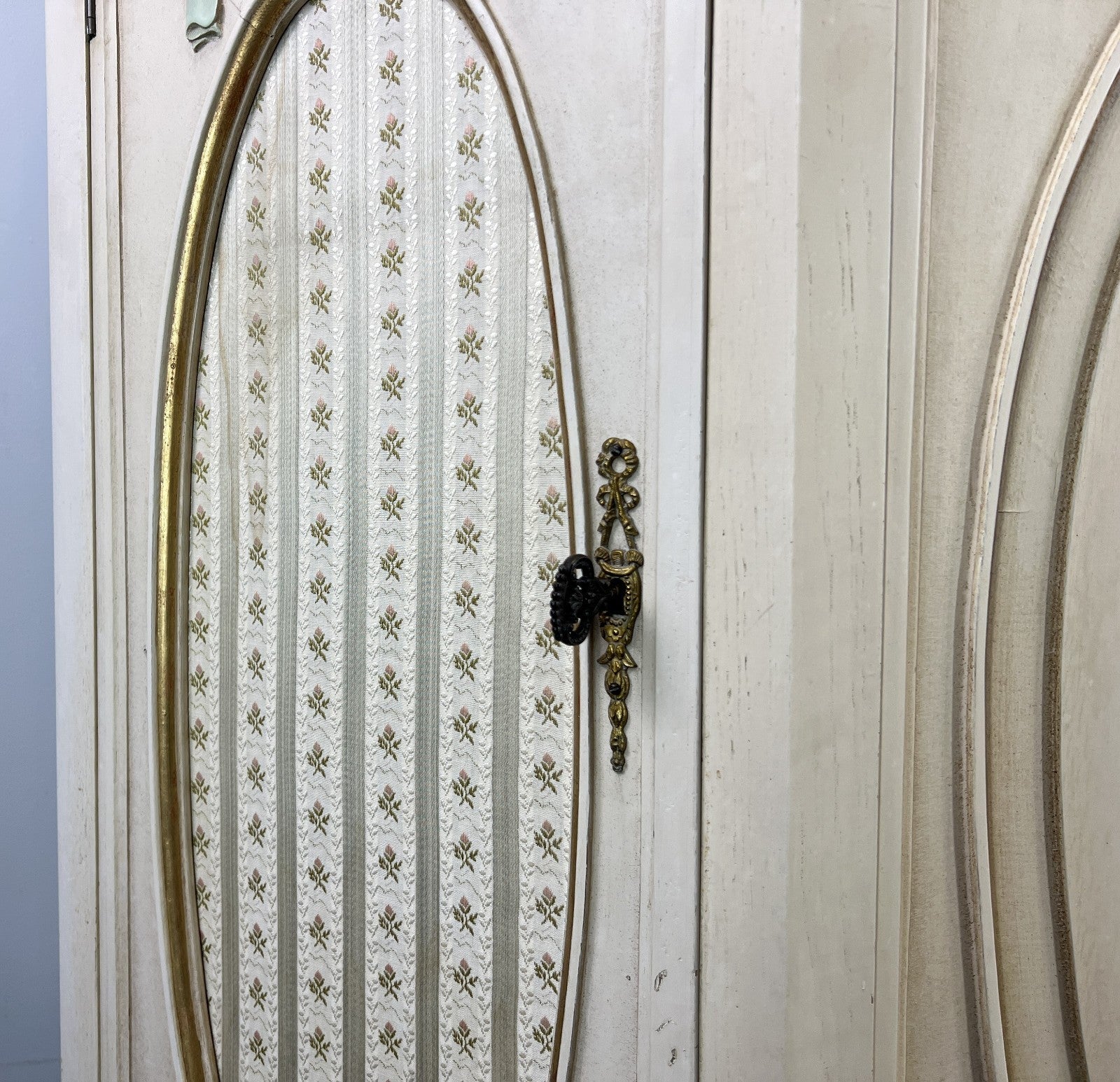 Display Cabinet Vintage French Style Shabby Chic Glazed Sideboard LOT 479216