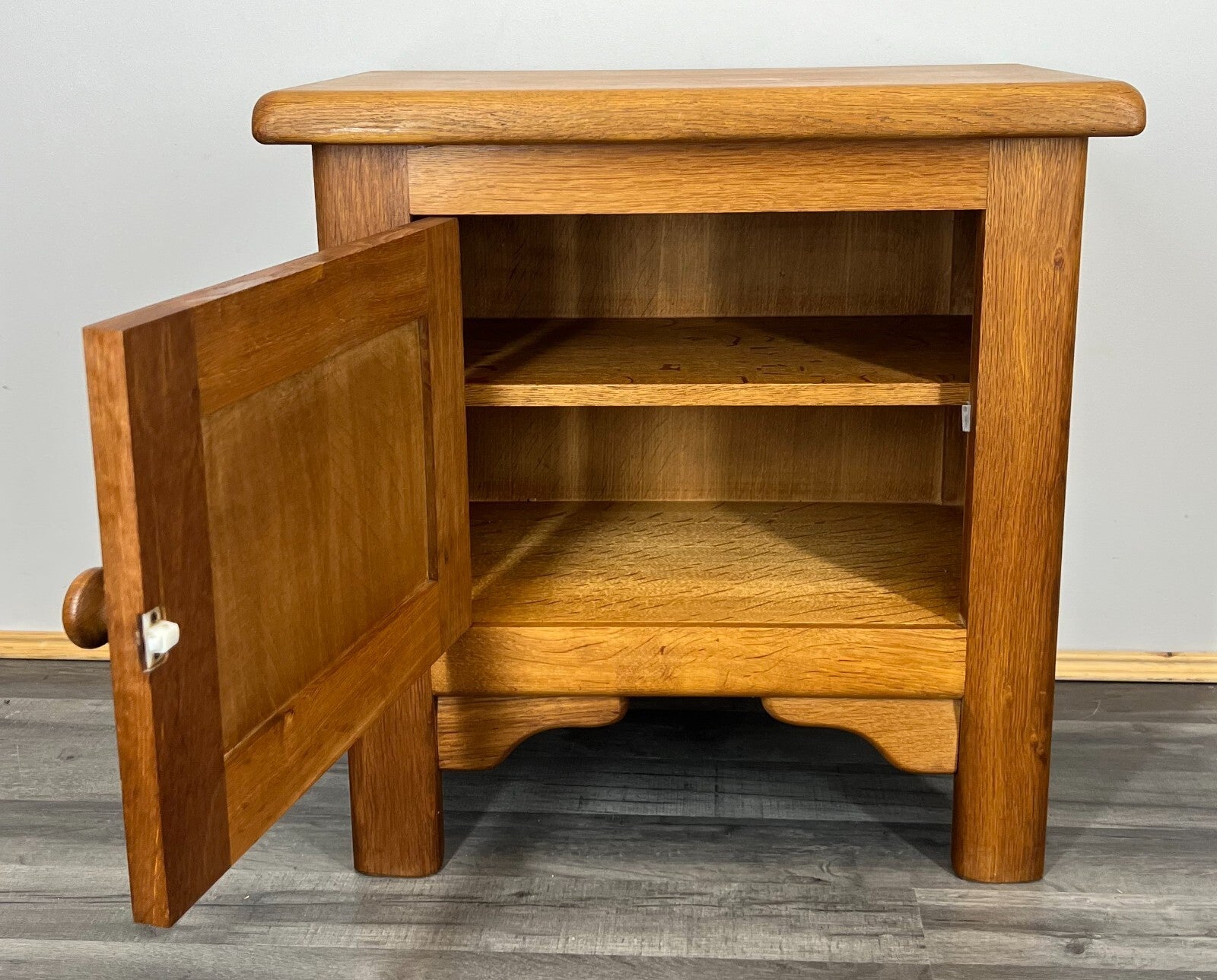 Pair of Bedside Tables Vintage French Style Cupboards Carved Cabinets LOT 28705