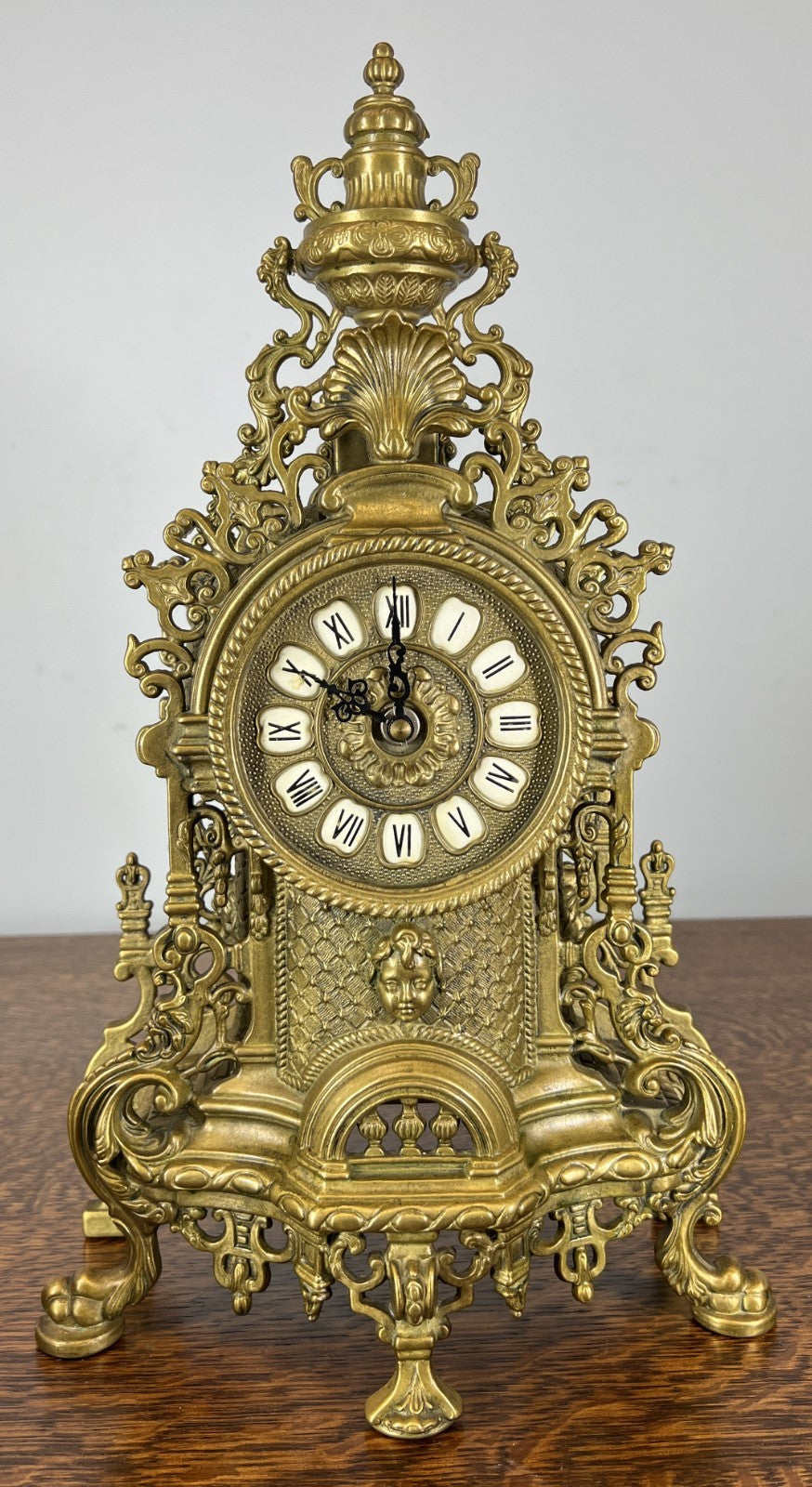 Clock Vintage French Style Decorative Ornate Table Mantel Clock LOT 47590
