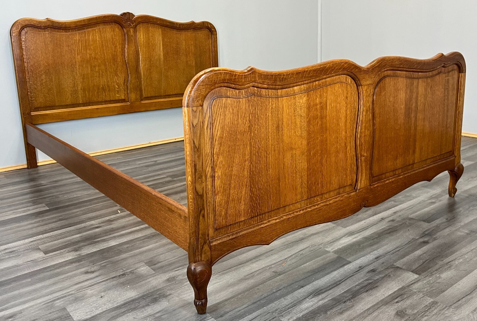Bed Vintage French Louis XVI Double Bed Frame Oak Carved Headboard LOT 36593