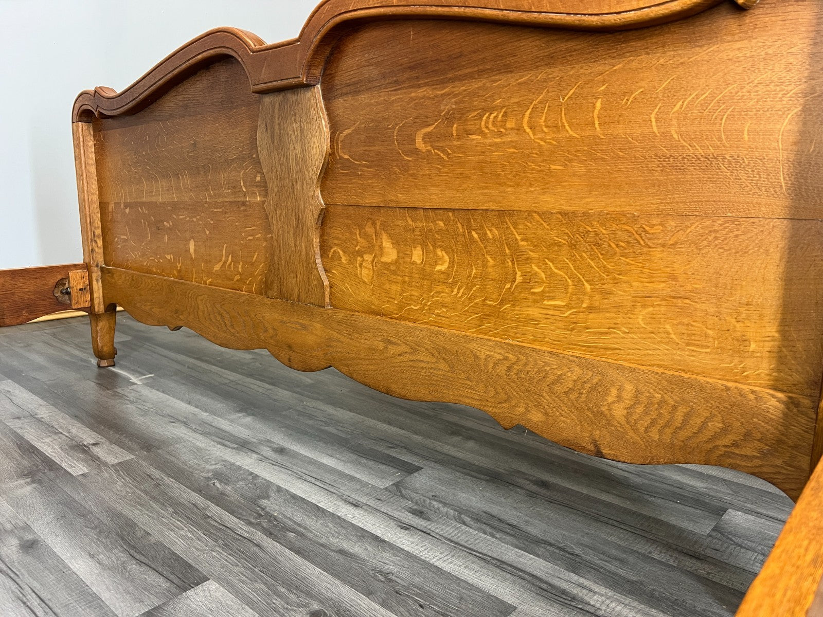 Bed Vintage French Louis XVI King Size Bed Frame Oak Carved Headboard LOT 460412