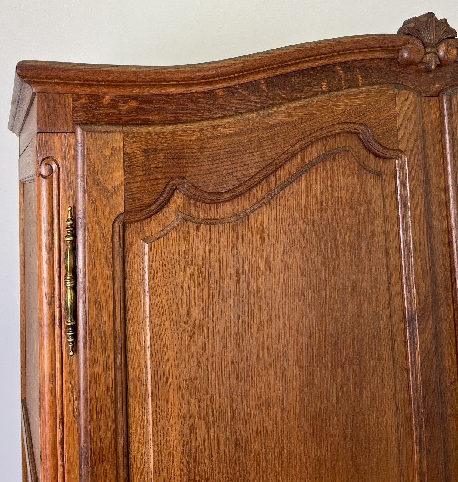 Wardrobe Vintage French Louis Style Oak Two Door Carved Armoire Cabinet LOT 61023