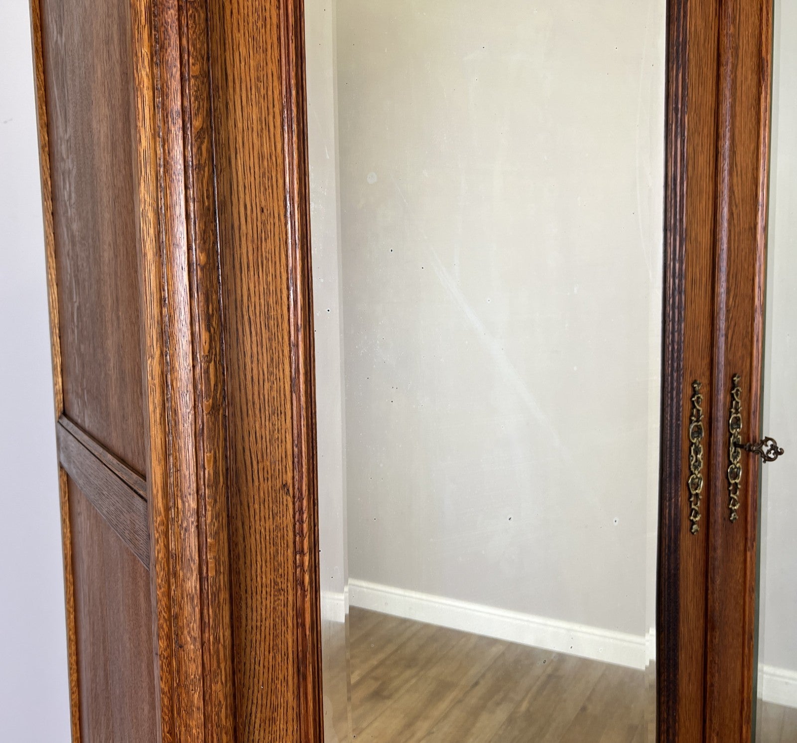 Wardrobe Antique French Oak Two Door Mirrored Carved Armoire Cabinet LOT 61208