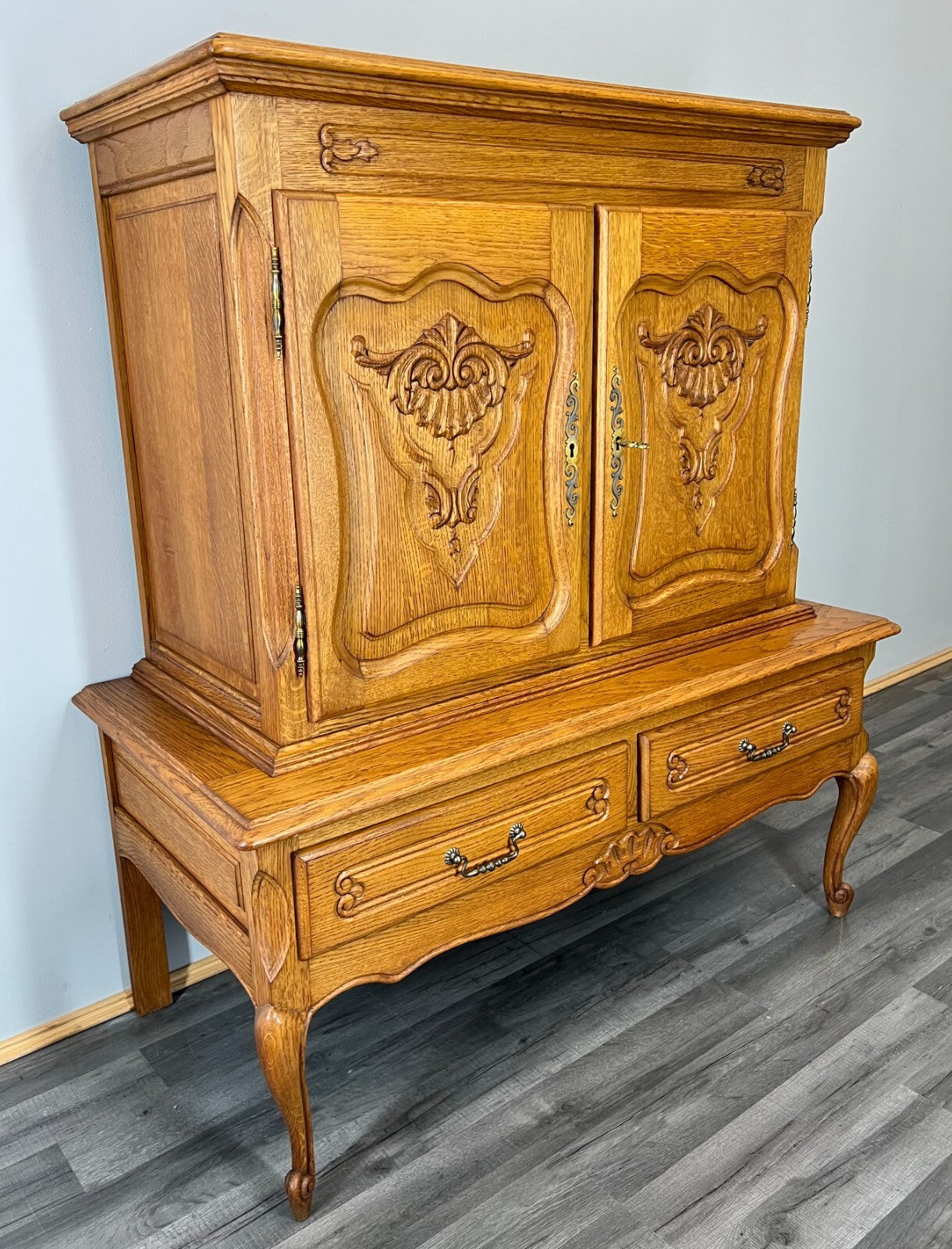 Cabinet Vintage French Style Oak Carved Storage Drawers Cupboard LOT 37531