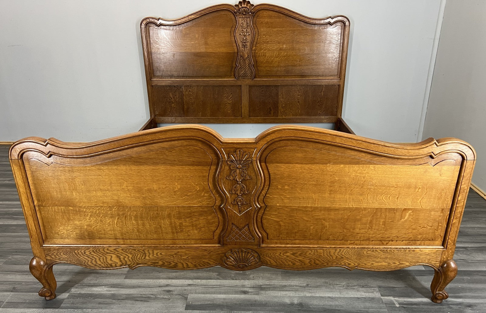 Bed Vintage French Louis XVI King Size Bed Frame Oak Carved Headboard LOT 46042