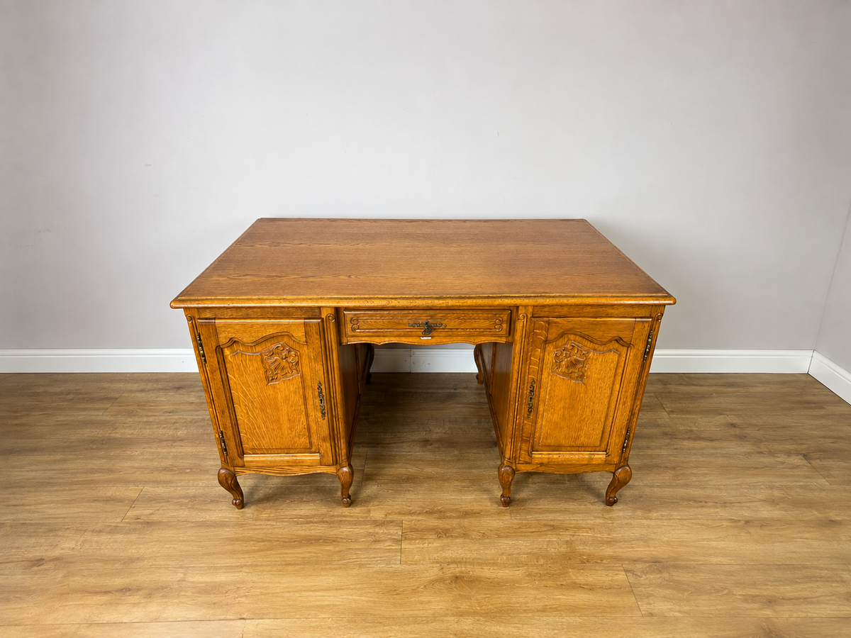 Cabinet Vintage French Louis XIV Style Carved Oak 8 Drawers Sideboard LOT 6460