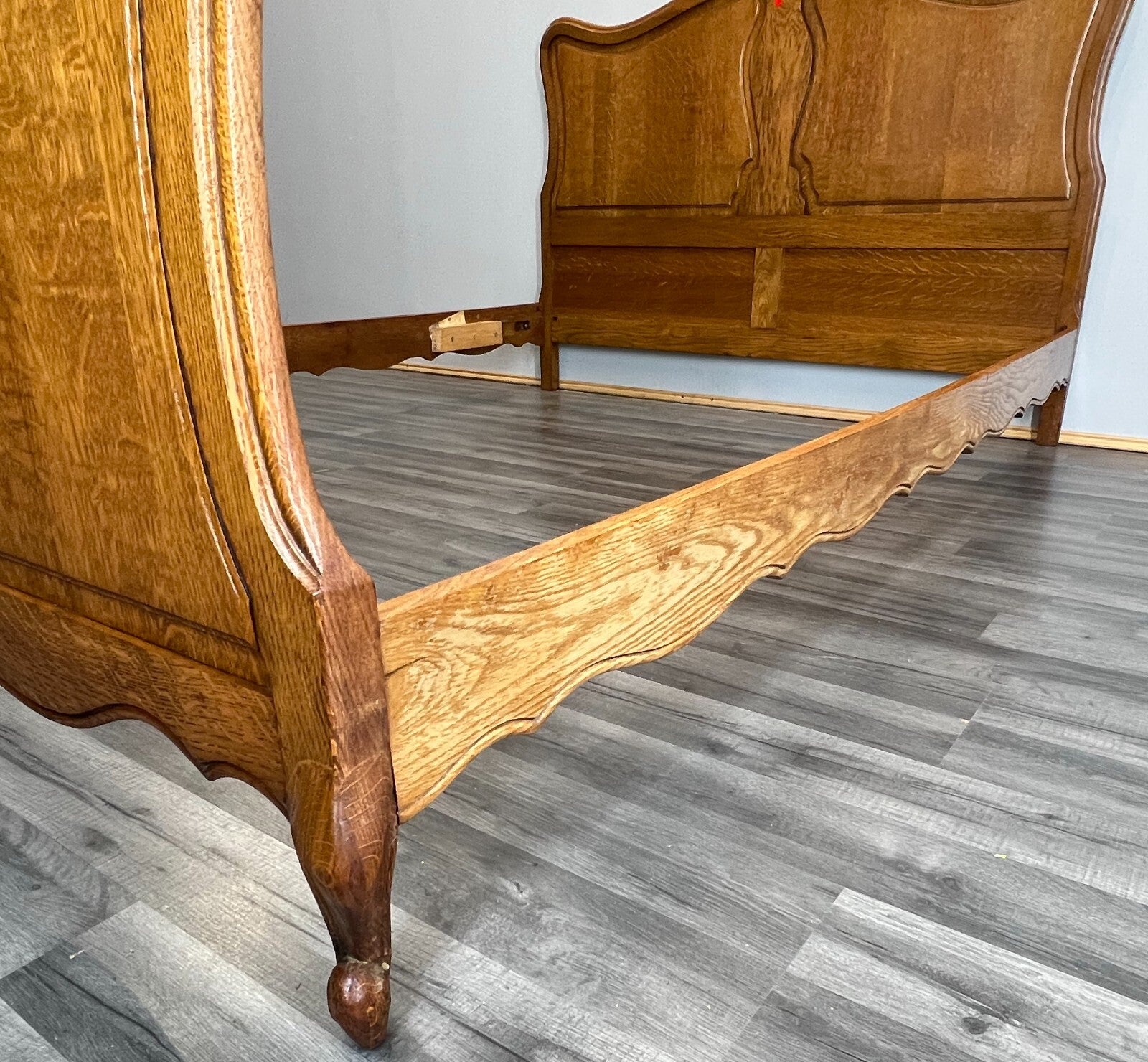 Bed Vintage French Louis XVI Oak Double Bed Frame Carved Headboard LOT 36999