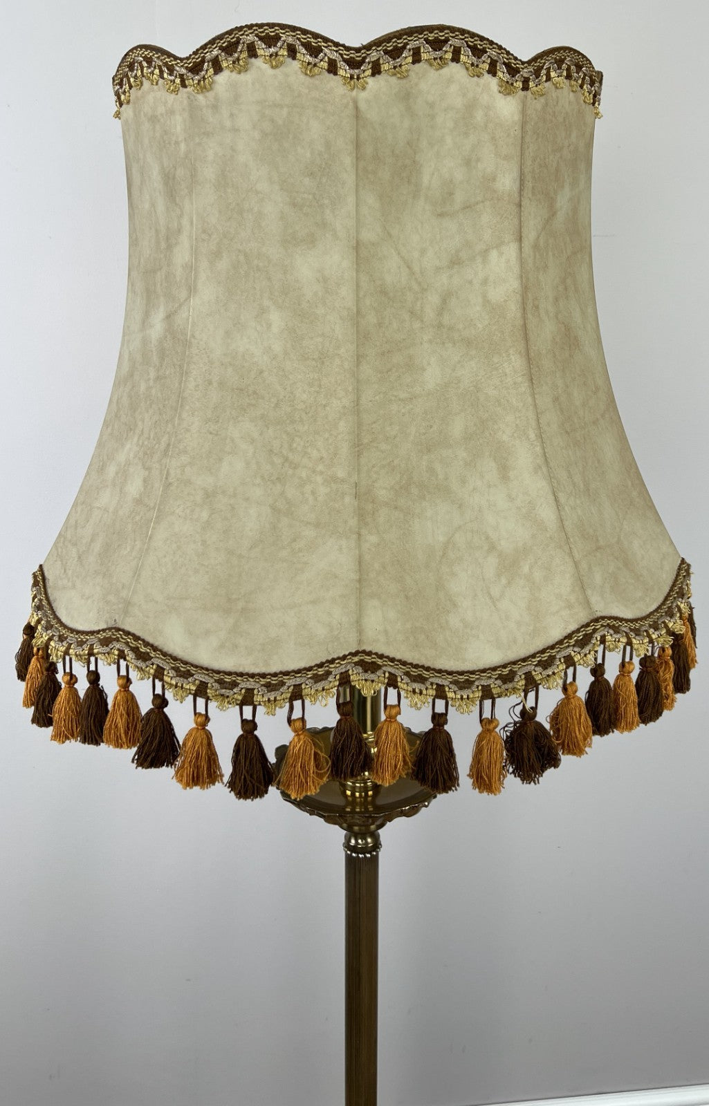 Floor Lamp Vintage French Style Standing Lamp Ornate with Tassel Shade LOT 60762