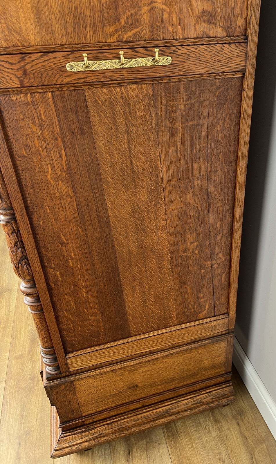 Wardrobe Antique French Oak Two Door Mirrored Carved Armoire Cabinet LOT 612018