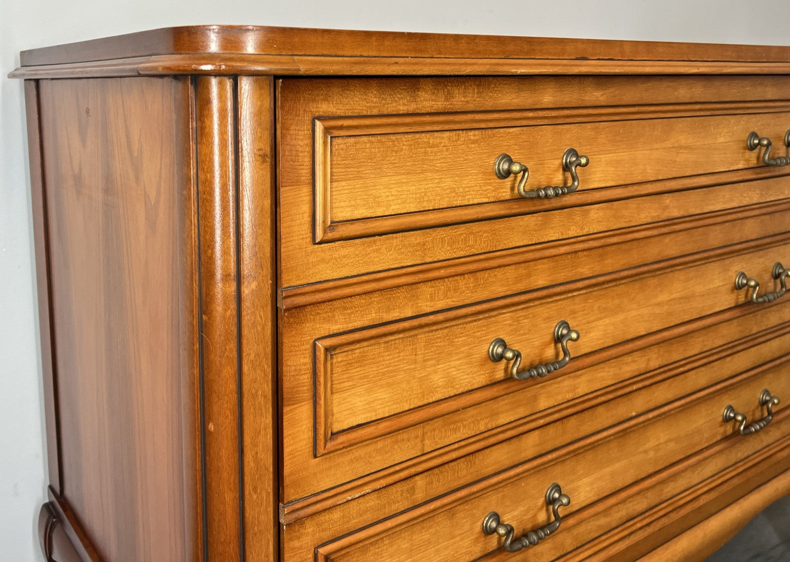 Chest of Drawers Vintage French Louis XVI 3 Drawers Carved Cabinet LOT 44566