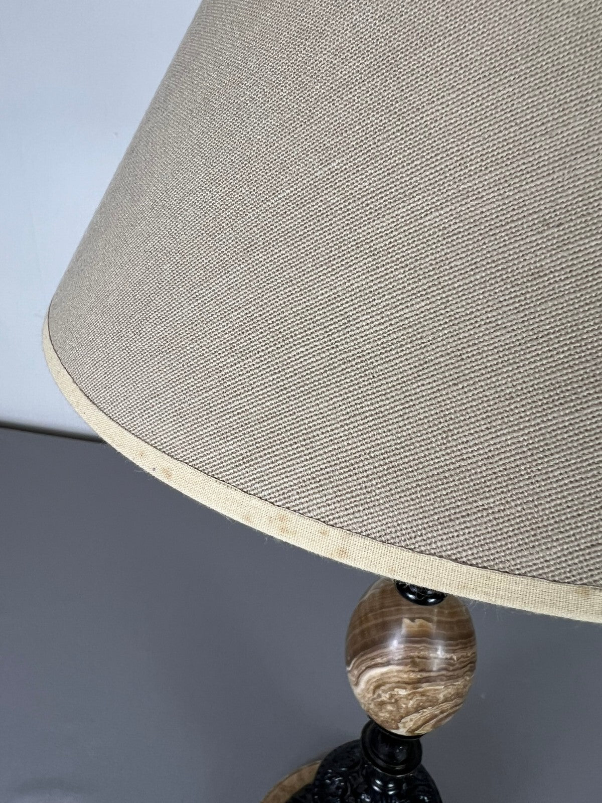 Table Lamp Vintage French Style Ceramic Brass Lamp with Shade LOT 50797