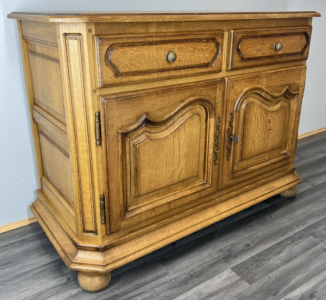 Cabinet Vintage French Oak 2 Door Carved Sideboard with Drawers LOT 43990