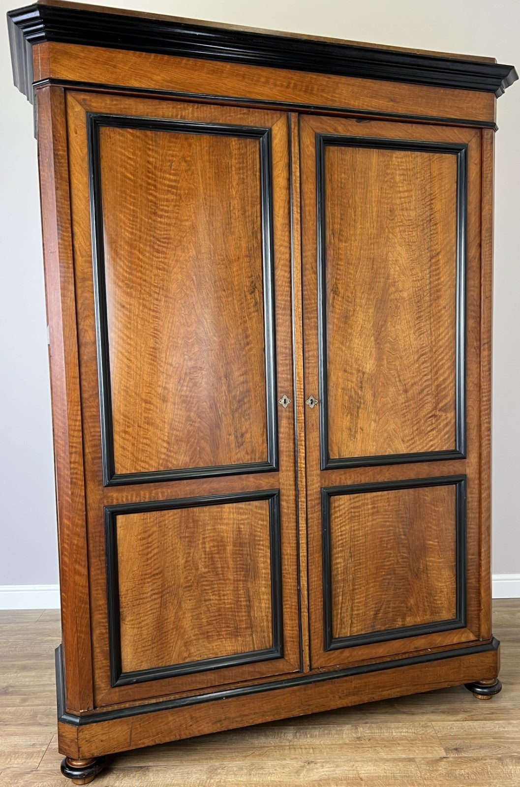 Wardrobe Antique French Style Walnut Two Door Carved Armoire Cabinet LOT 61321