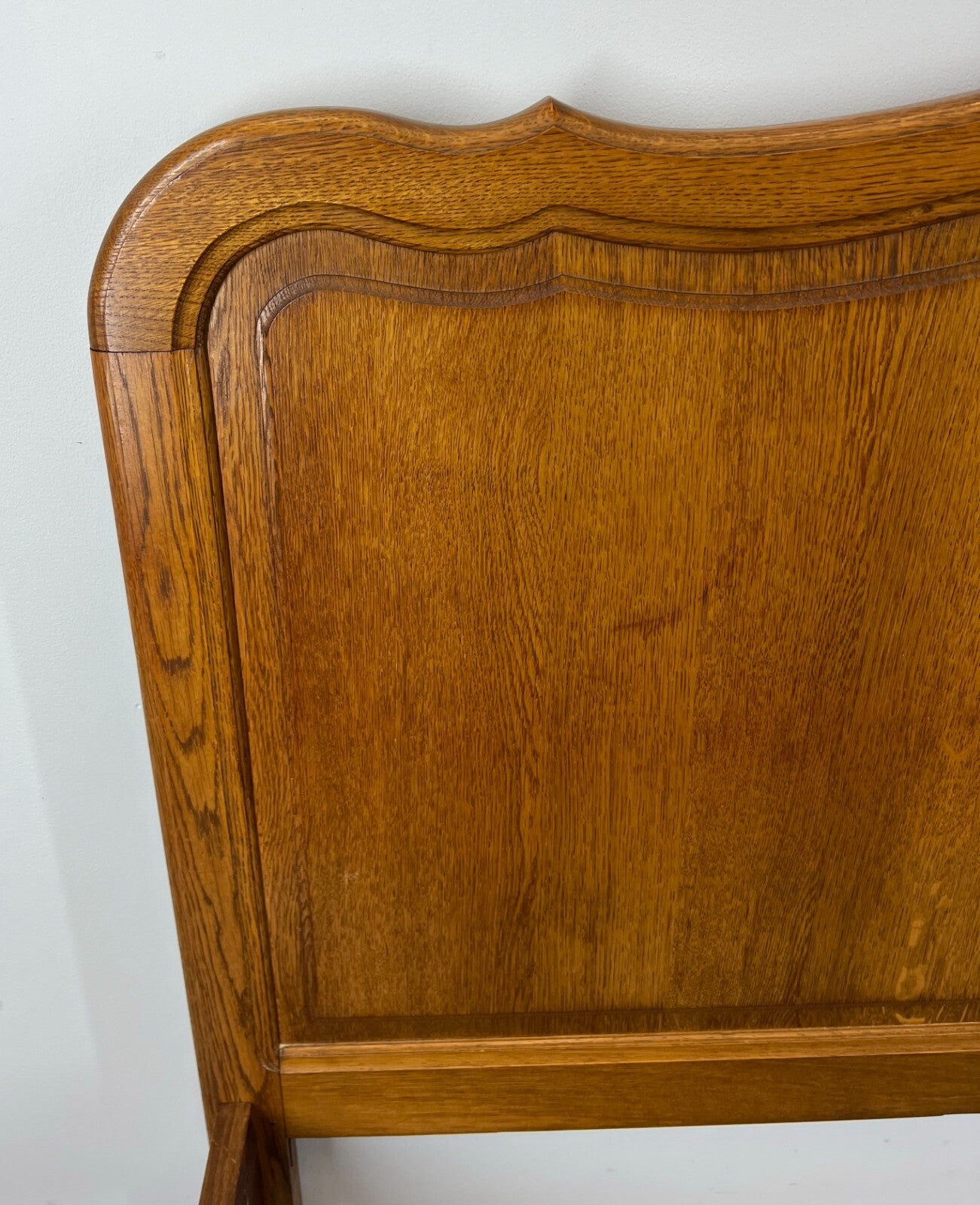 Bed Vintage French Louis XVI Oak Double Bed Frame Carved Headboard LOT 30137