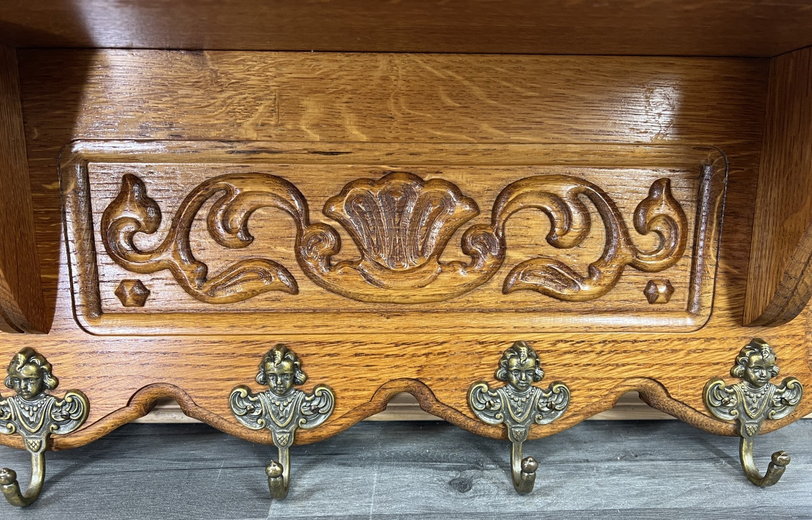 French Vintage Style Coat Rack Oak 4 Hooks Ornate Wall Shelf Coat LOT 47265