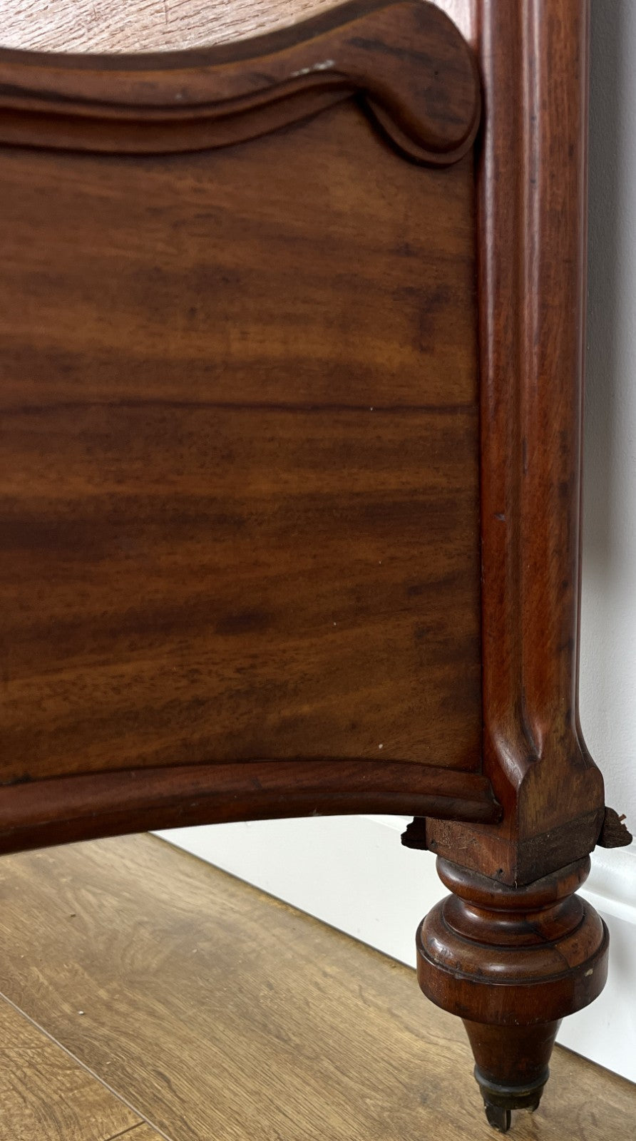 Bed Antique French Style Double Bed Frame Walnut Carved Headboard LOT 640716