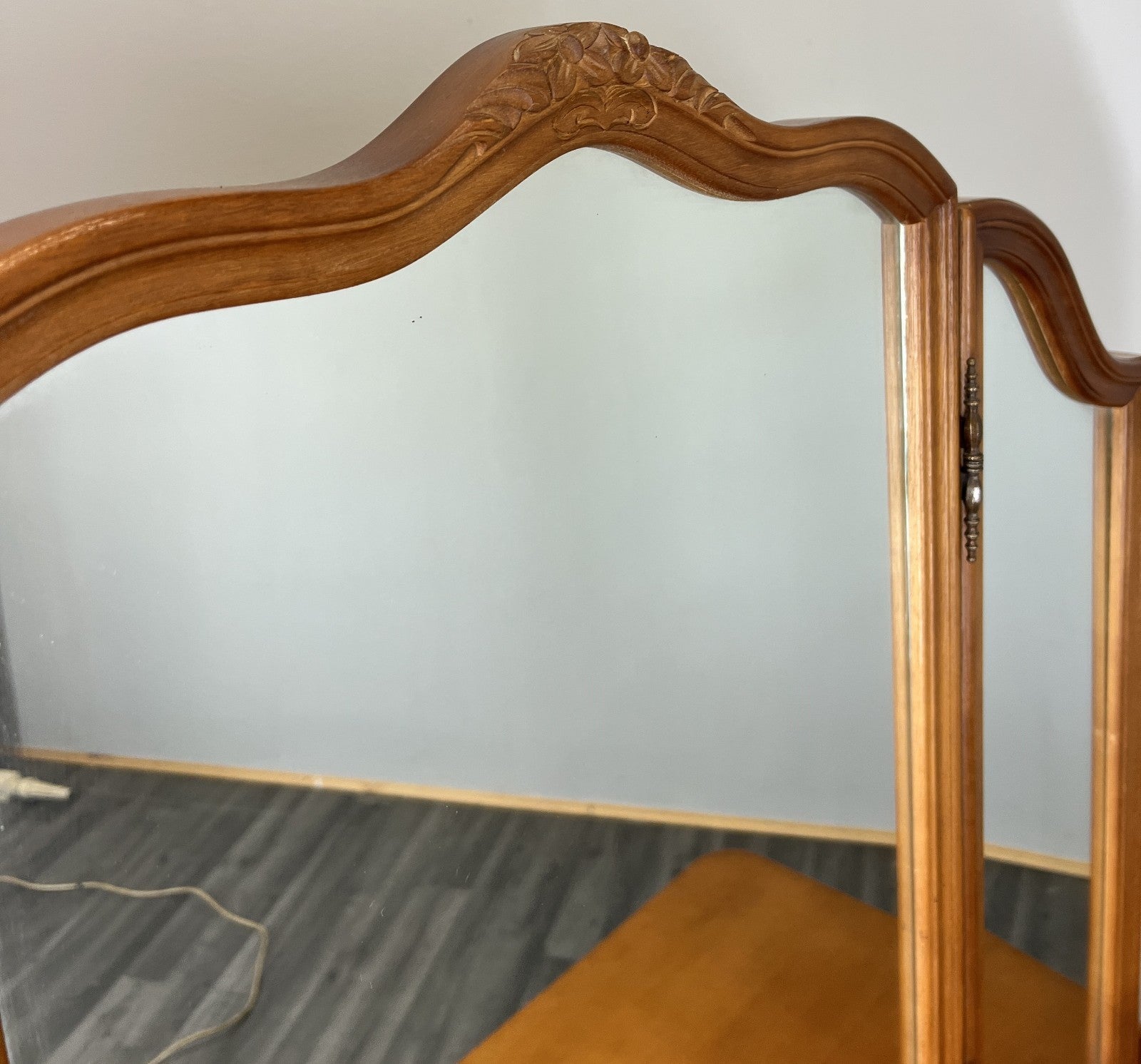 Vintage Dressing Table with Mirror French Louis Vanity Table Makeup LOT 45653