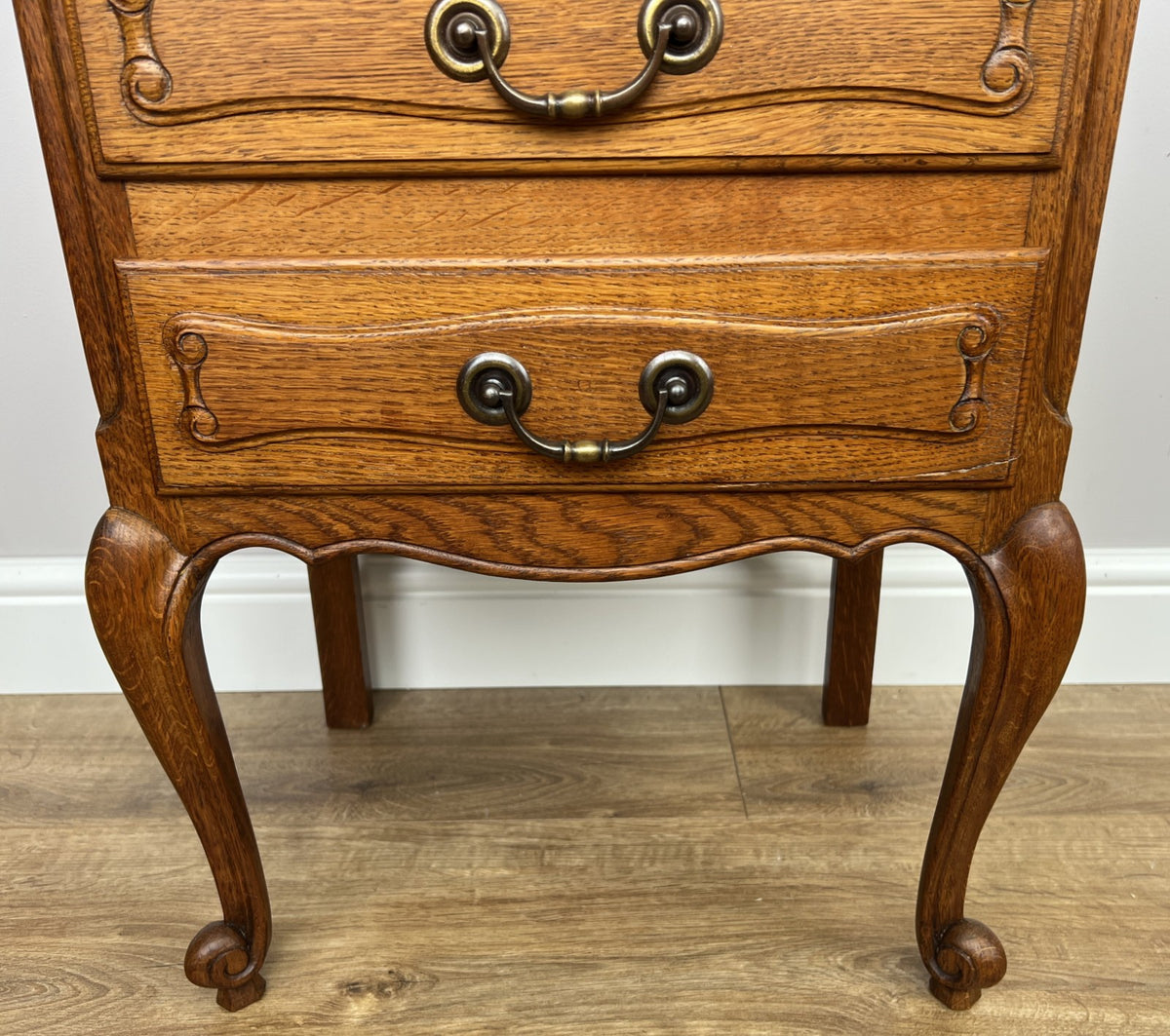 Bedside Table Vintage French Louis Style Oak Nightstand Carved Cabinet LOT 63014