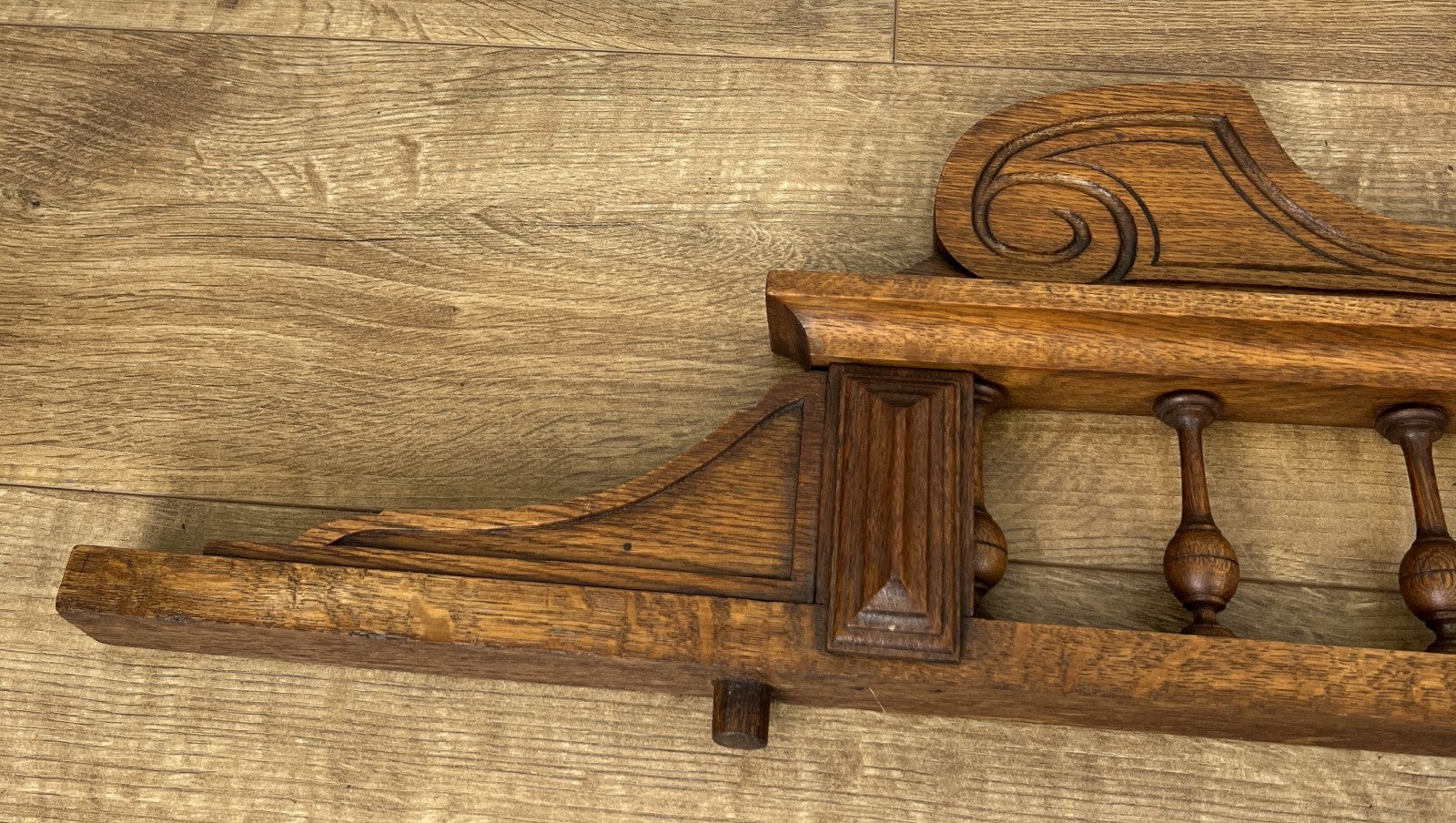 Pediment Antique French Style Oak Hand Carved Decorative Crest LOT 61684