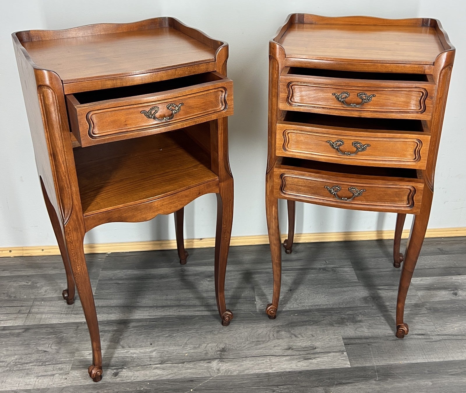 Pair of Bedside Tables Vintage French Louis Carved Nightstands Cabinets LOT 44278