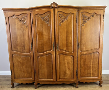 Wardrobe Vintage French Louis XVI Style Oak Four Door Carved Armoire LOT 48310