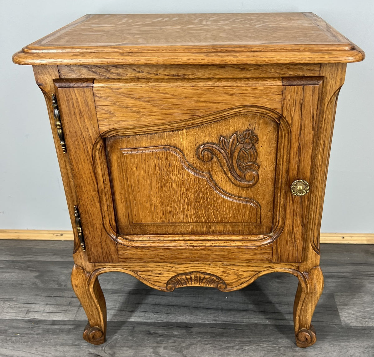French Vintage Oak Bedside Tables Pair Cupboards Cabinets Louis XVI LOT 3912