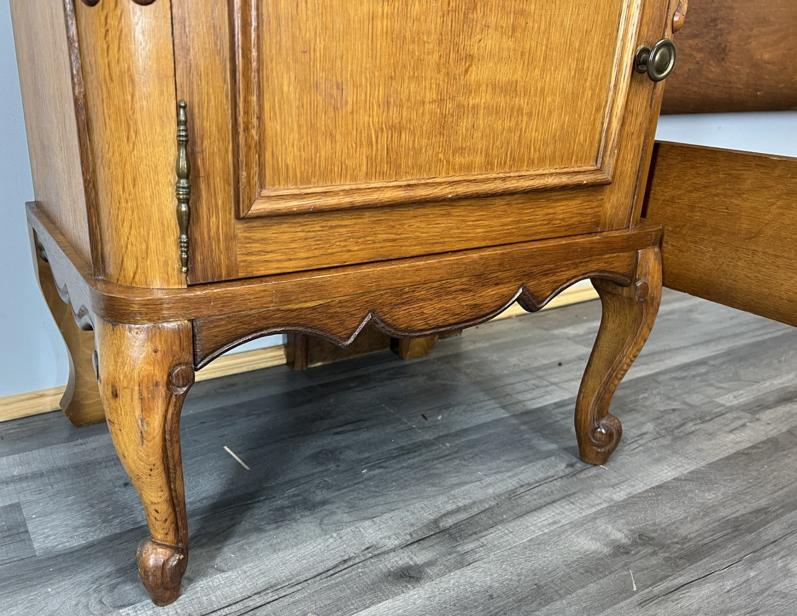 Bed Vintage French Louis XVI Double Bed Frame With Bedside tables    LOT 46269