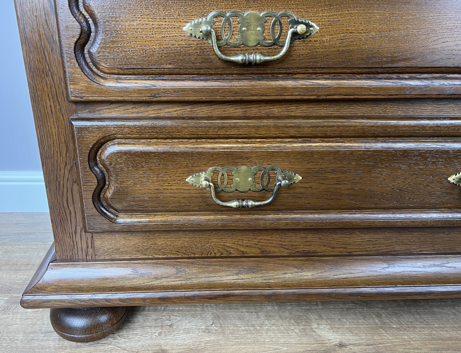 Chest of Drawers Vintage French Style 3 Drawer Carved Cabinet LOT 49747