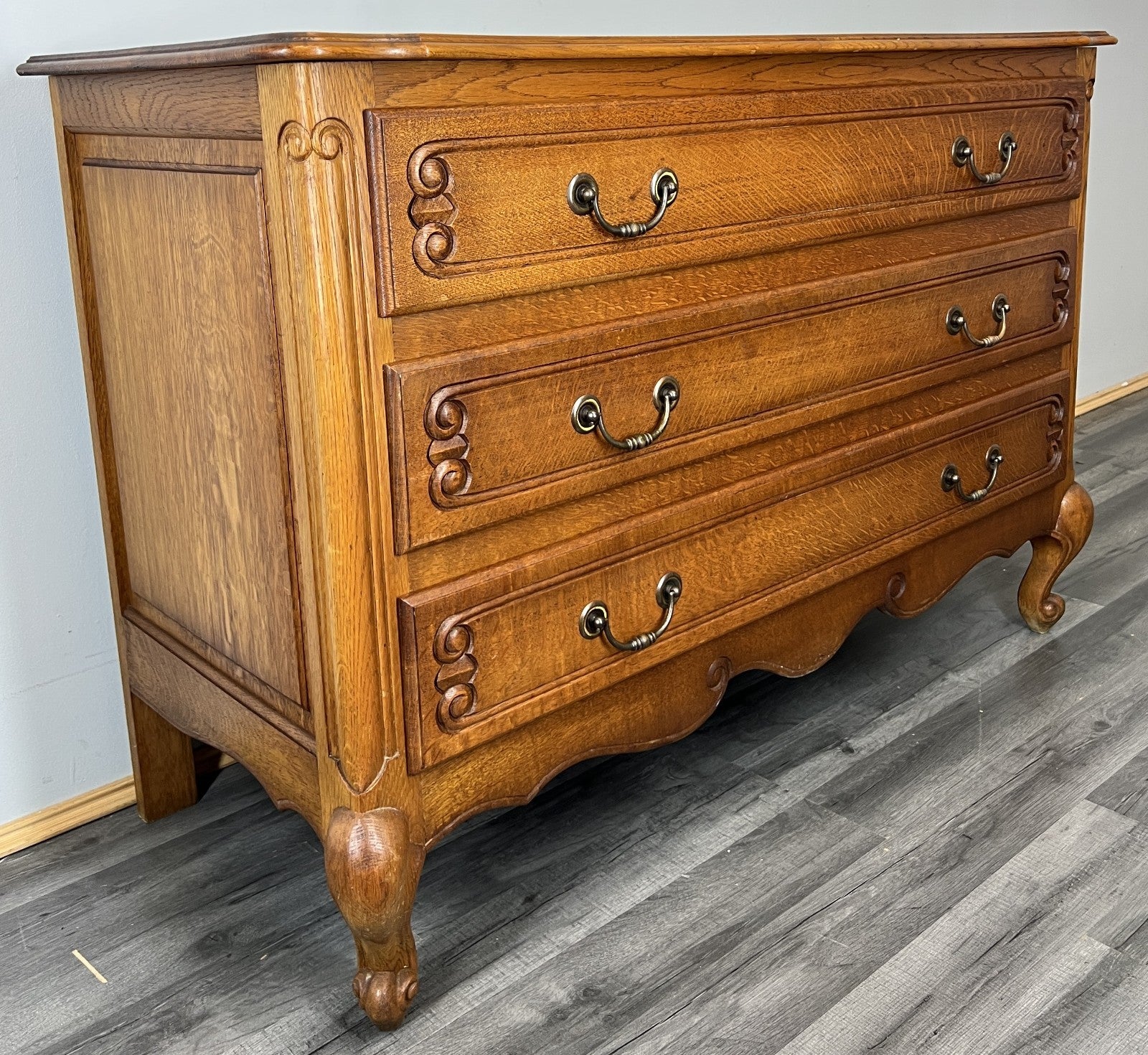 Chest of Drawers Vintage French Louis Oak 3 Drawers Carved Cabinet LOT 44741