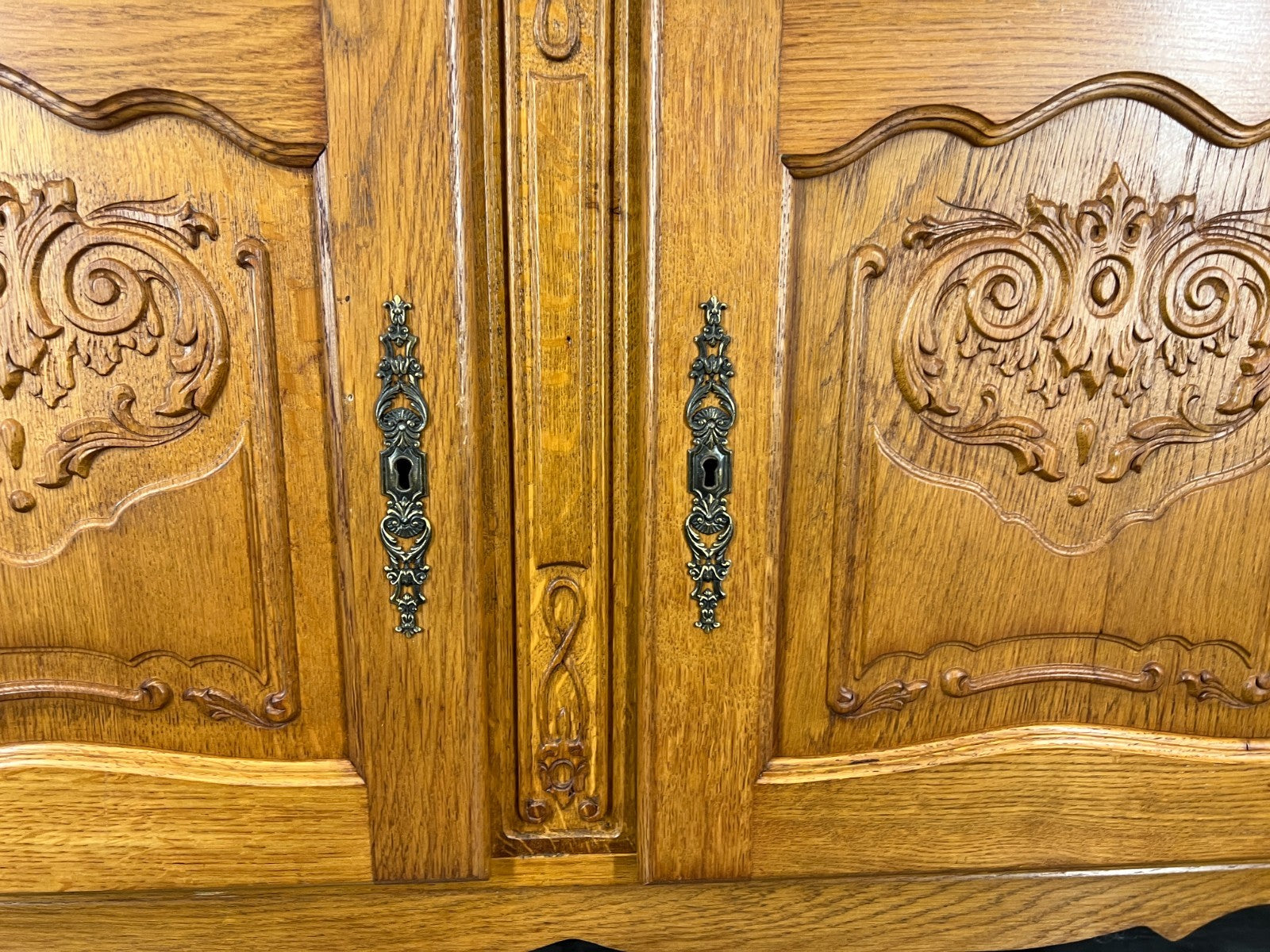 Sideboard Vintage French Louis XVI Style Buffet Oak Cabinet Cupboard LOT 44968