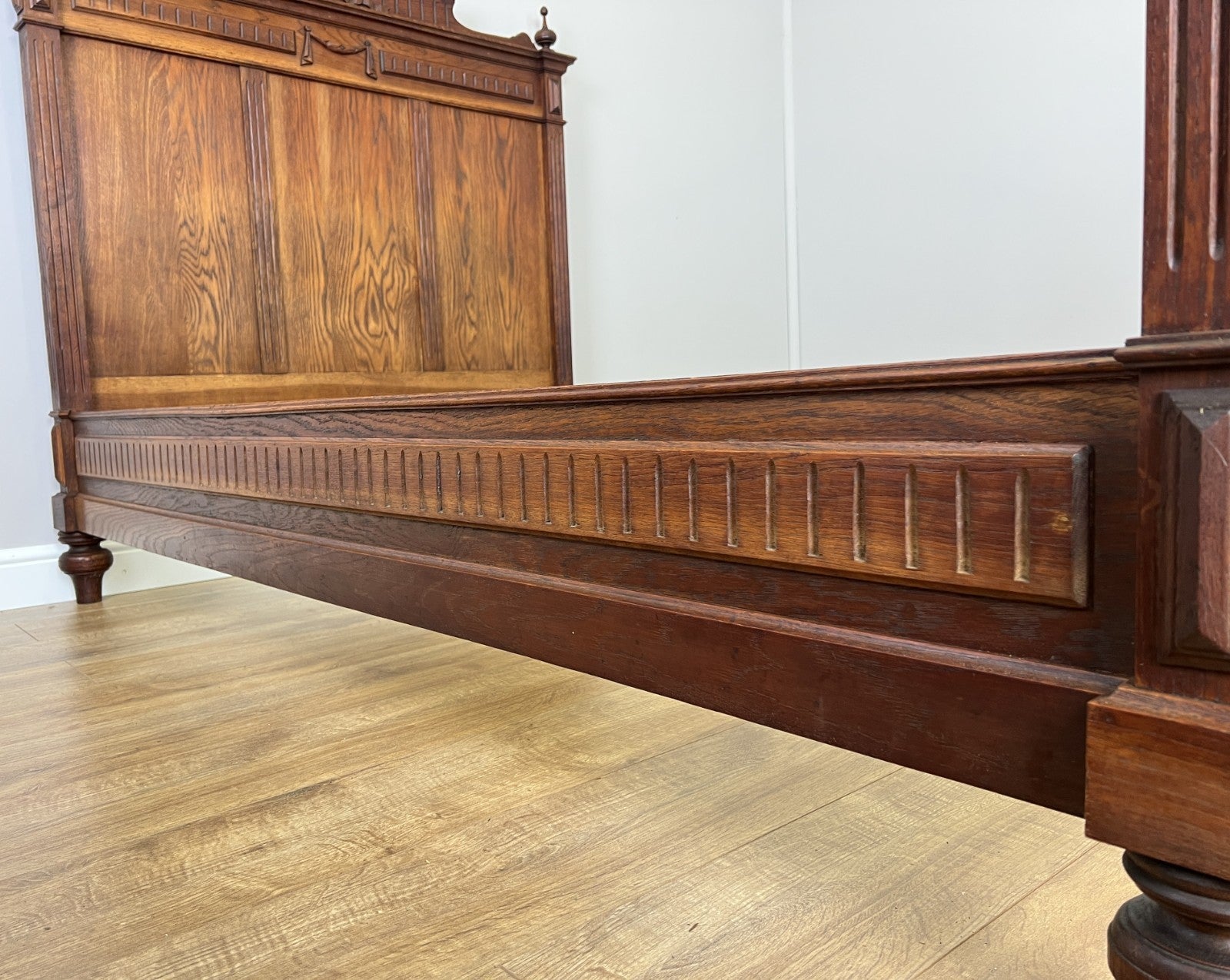 Bed Antique French Style Oak Double Bed Frame Carved Headboard LOT 609416
