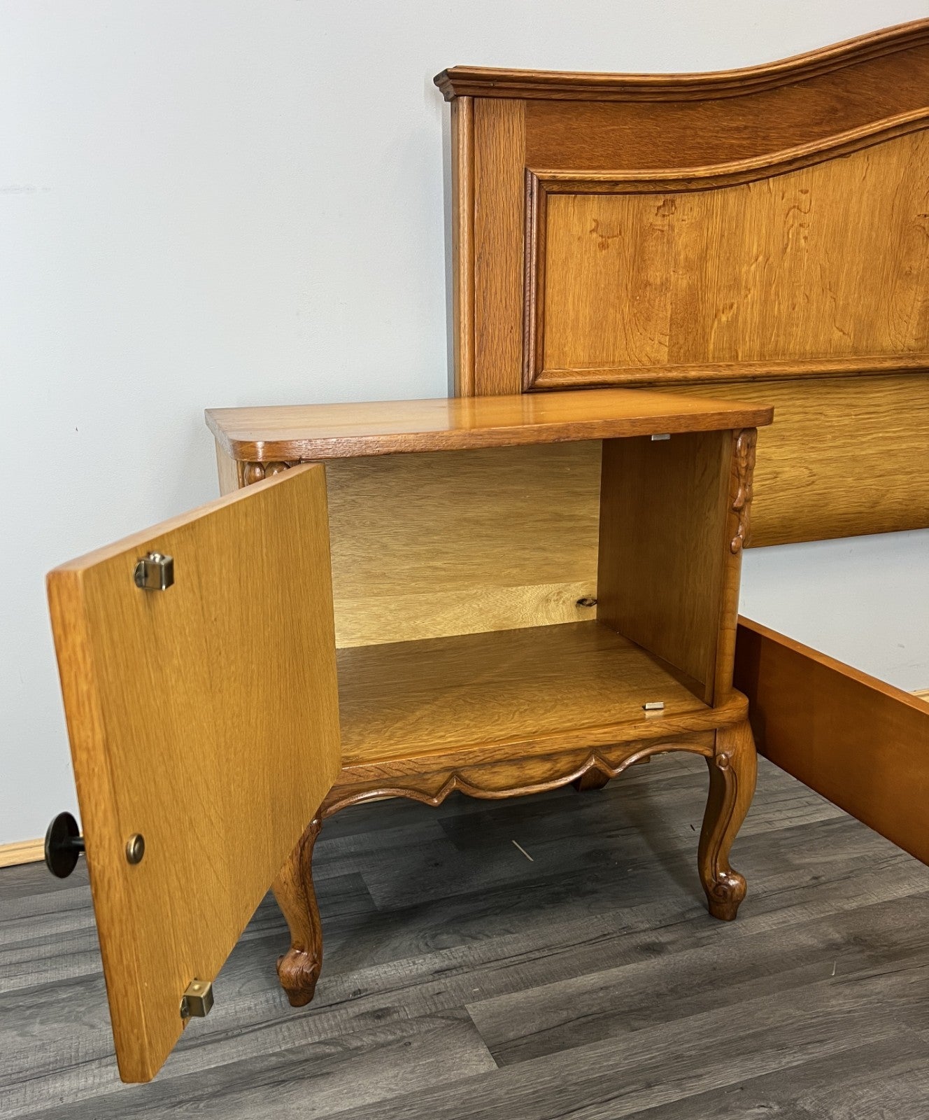 Bed Vintage French Louis XVI Double Bed Frame with Bedside Tables LOT 462810